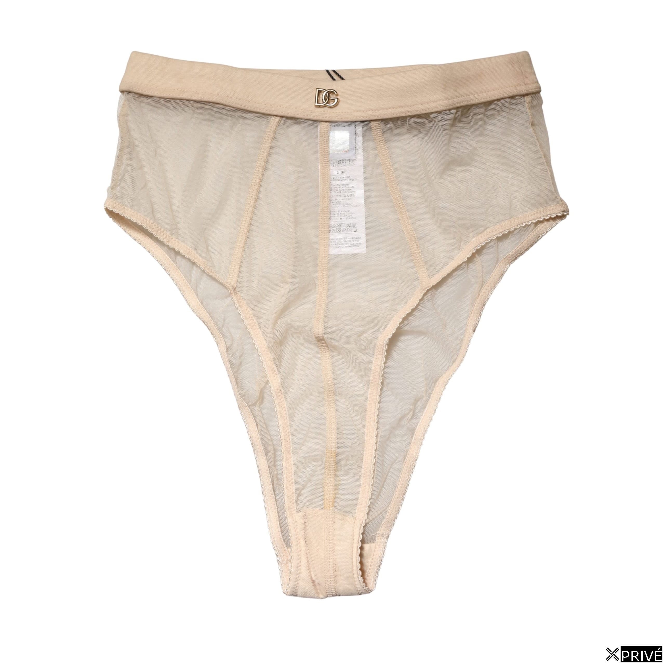 Sous-vêtements beiges — 1
