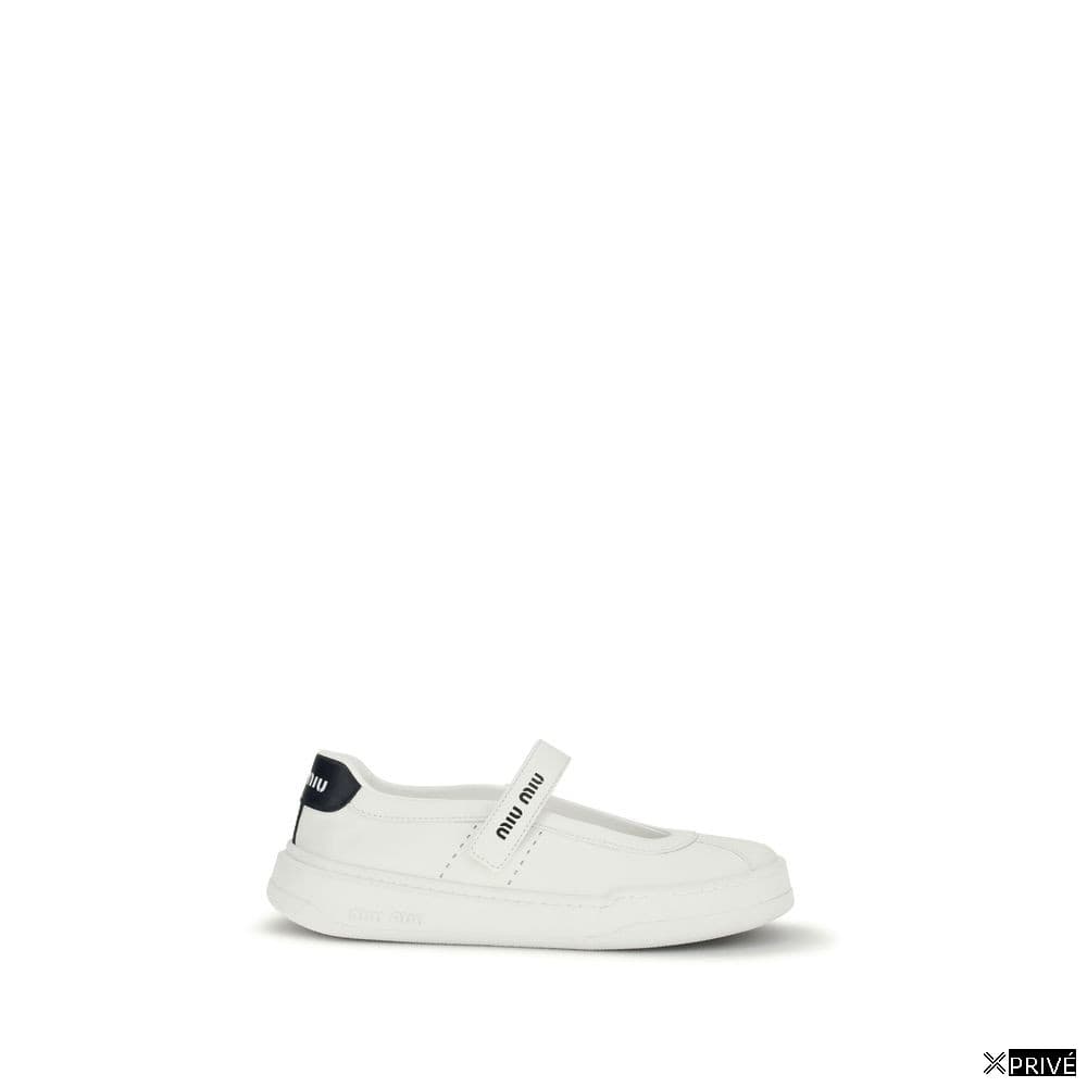 Chaussures plates — 1