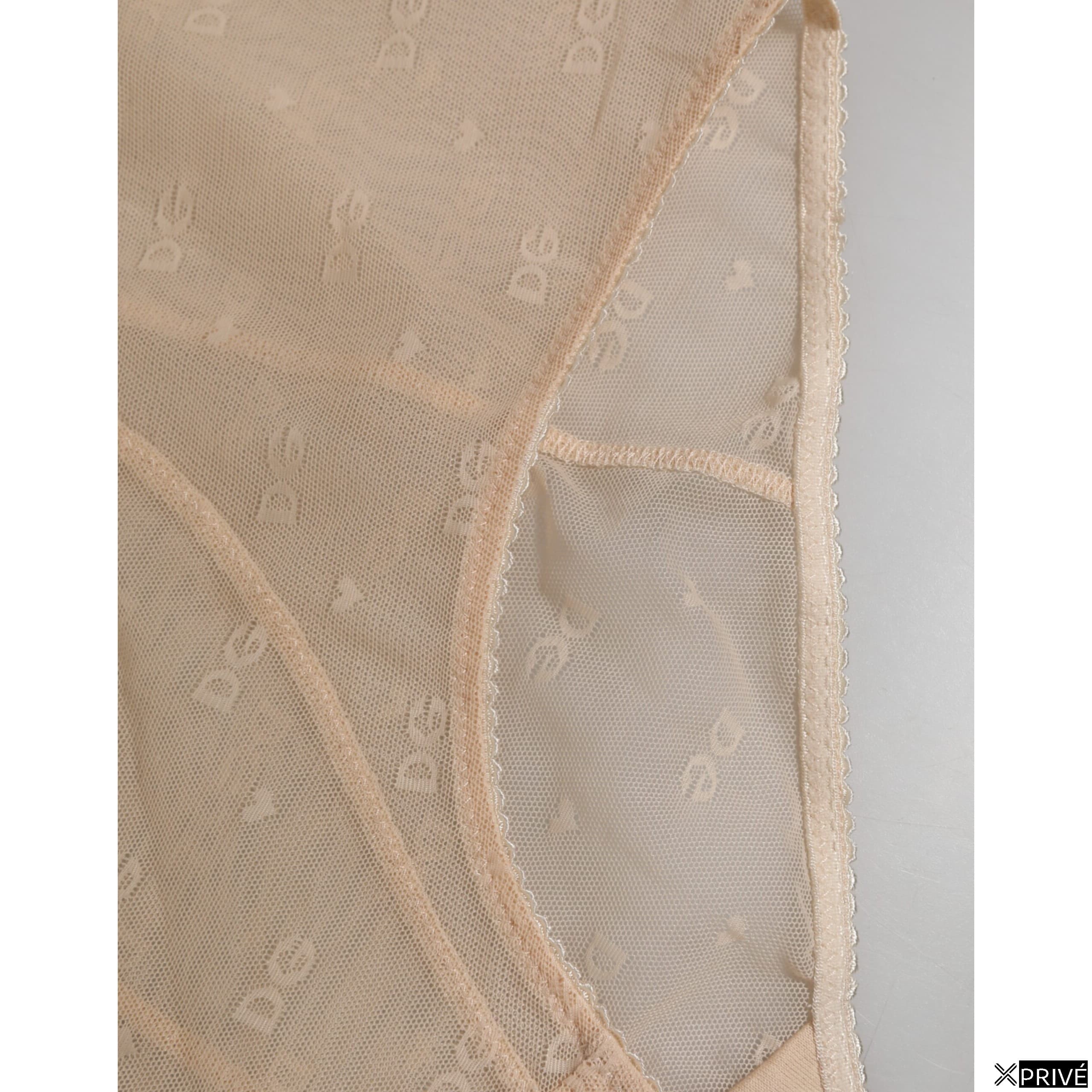 Sous-vêtements beiges — 3