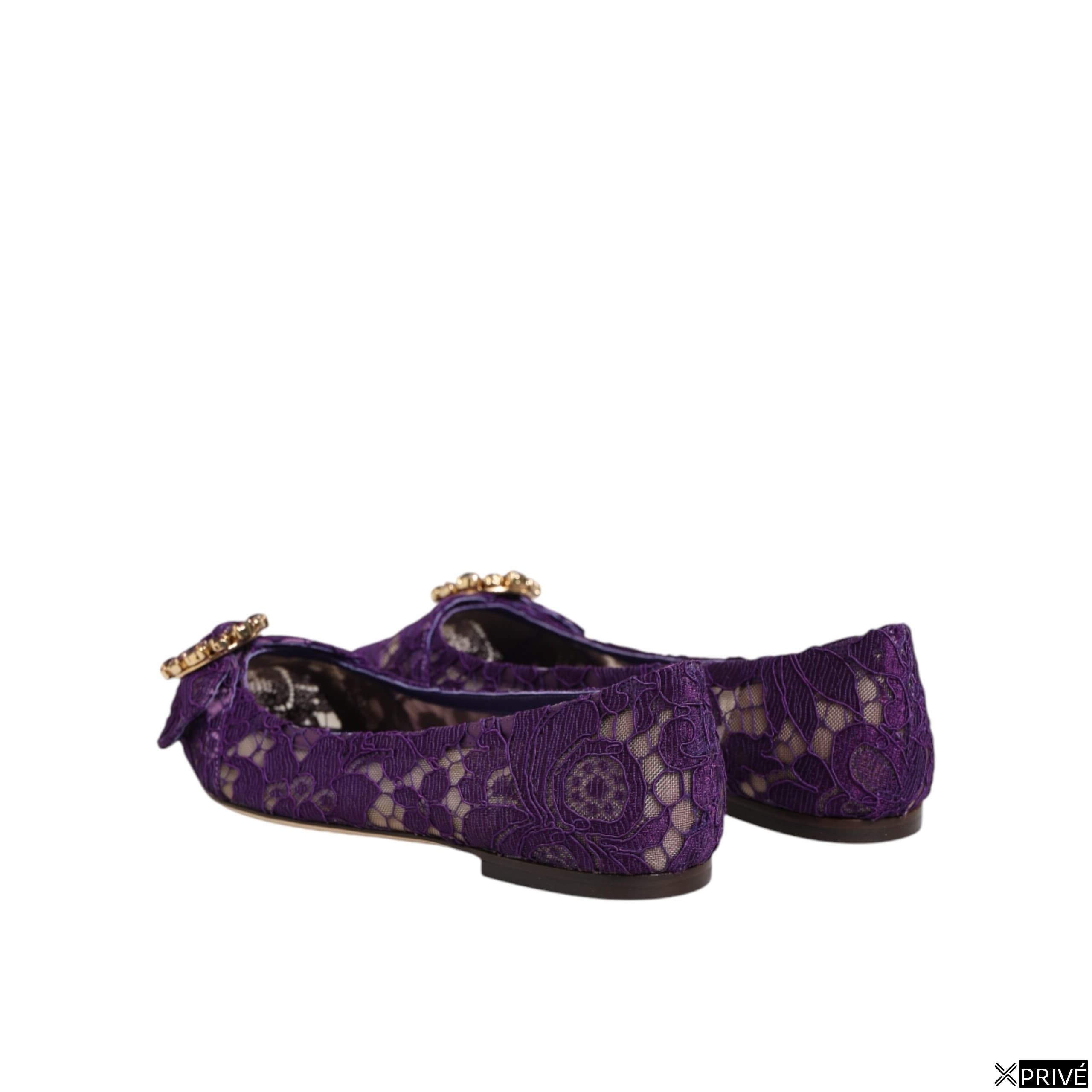 Chaussures plates — 6