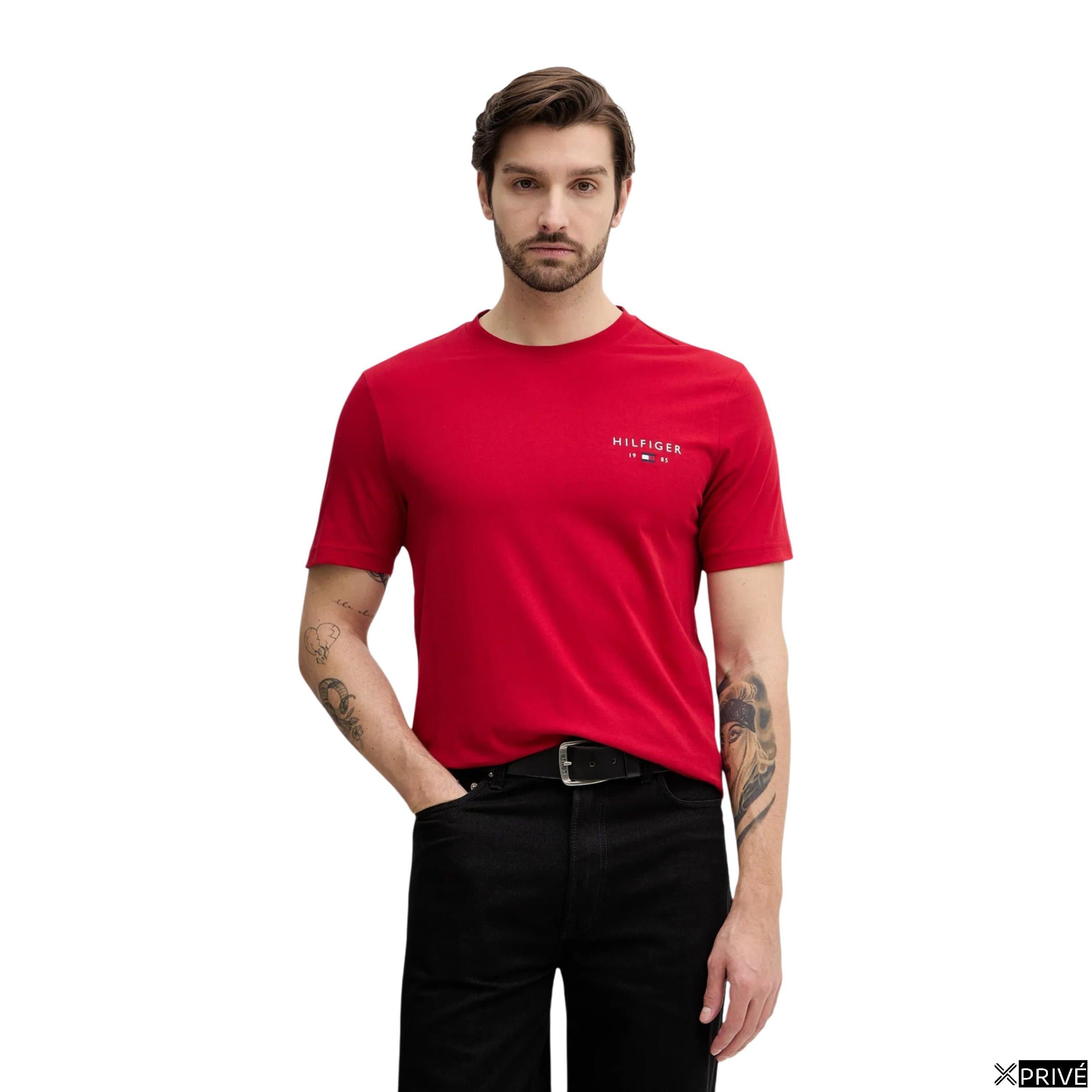 T-shirt rouge — 1