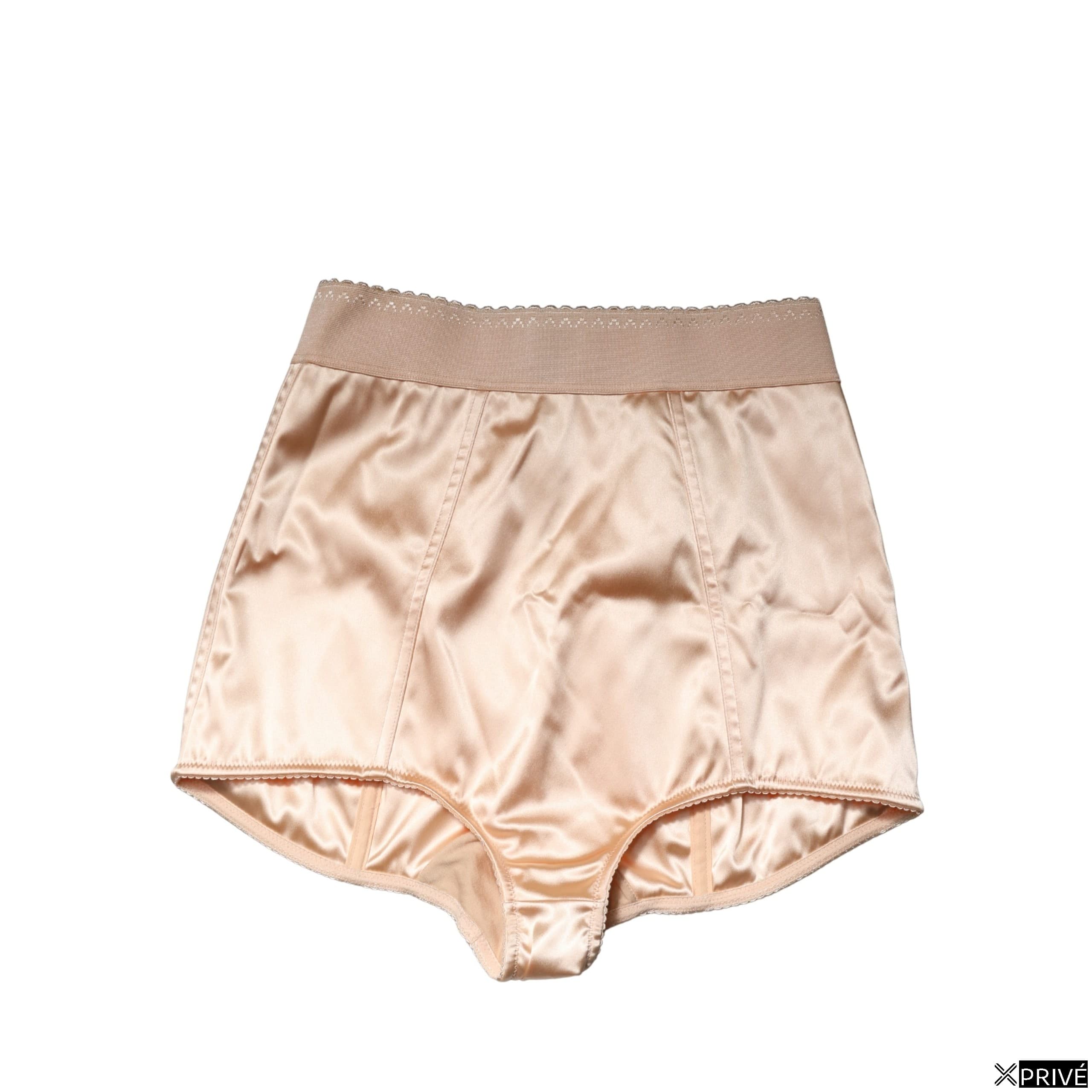 Sous-vêtements beiges — 1