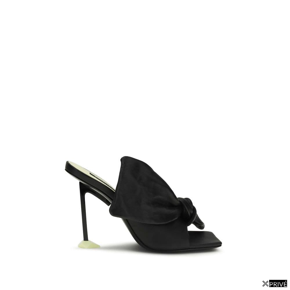 Sandales noires — 1