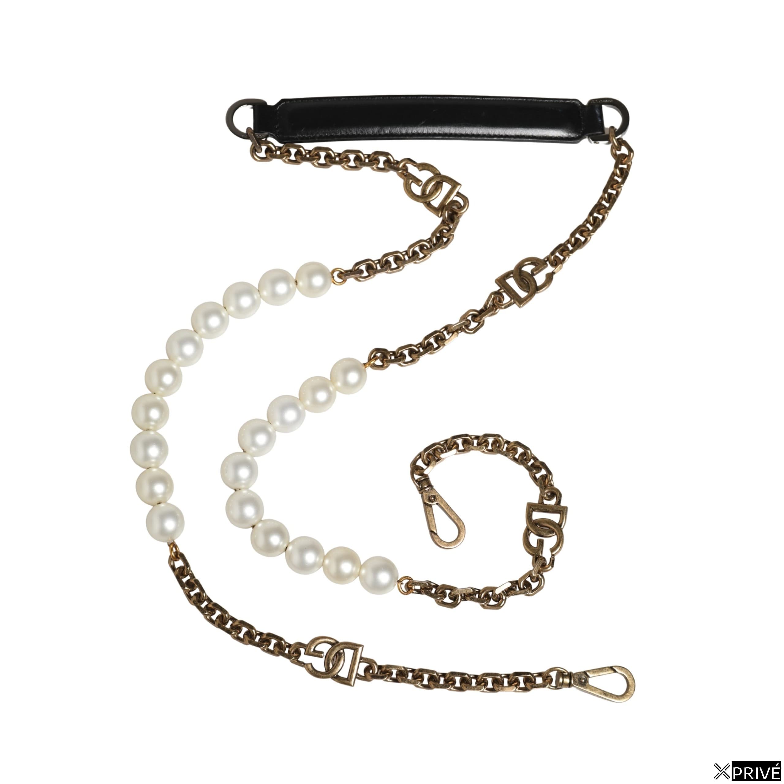 Accessoire en cuir noir — 1