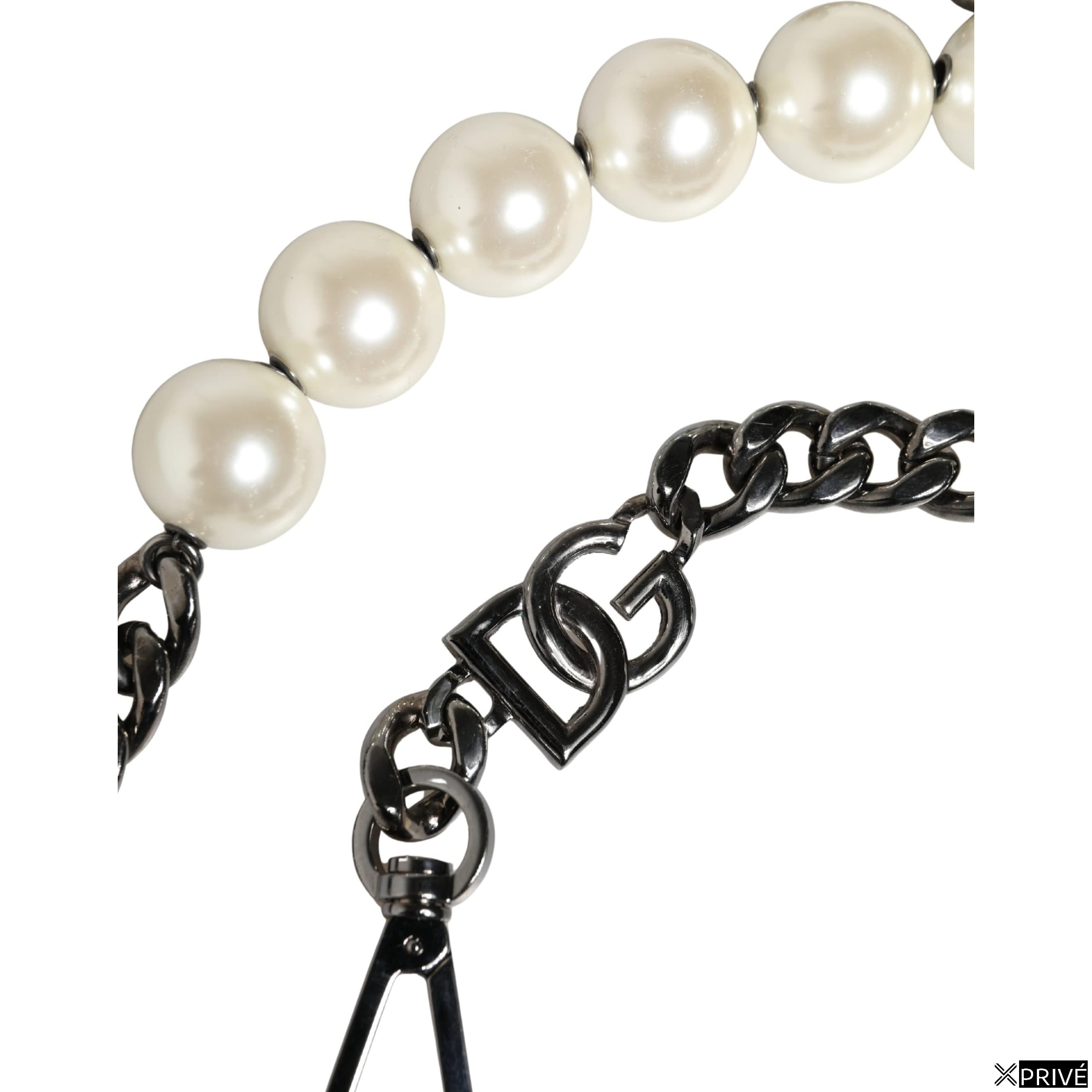 Accessoire en cuir blanc — 4