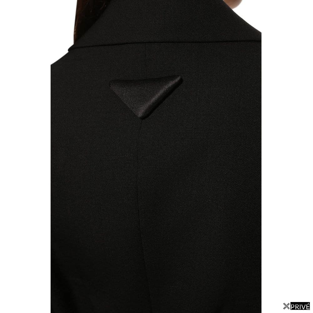 Veste noire — 4
