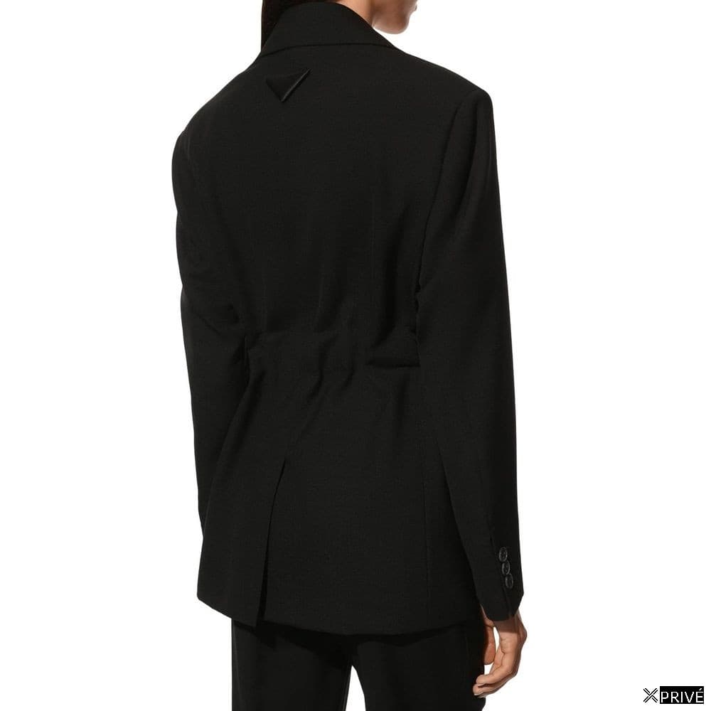 Veste noire — 3