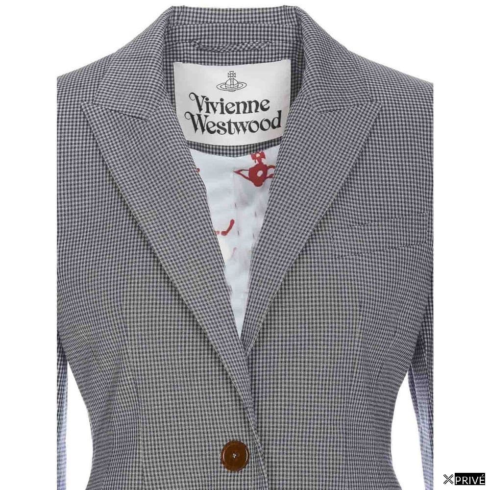 Veste noire — 4
