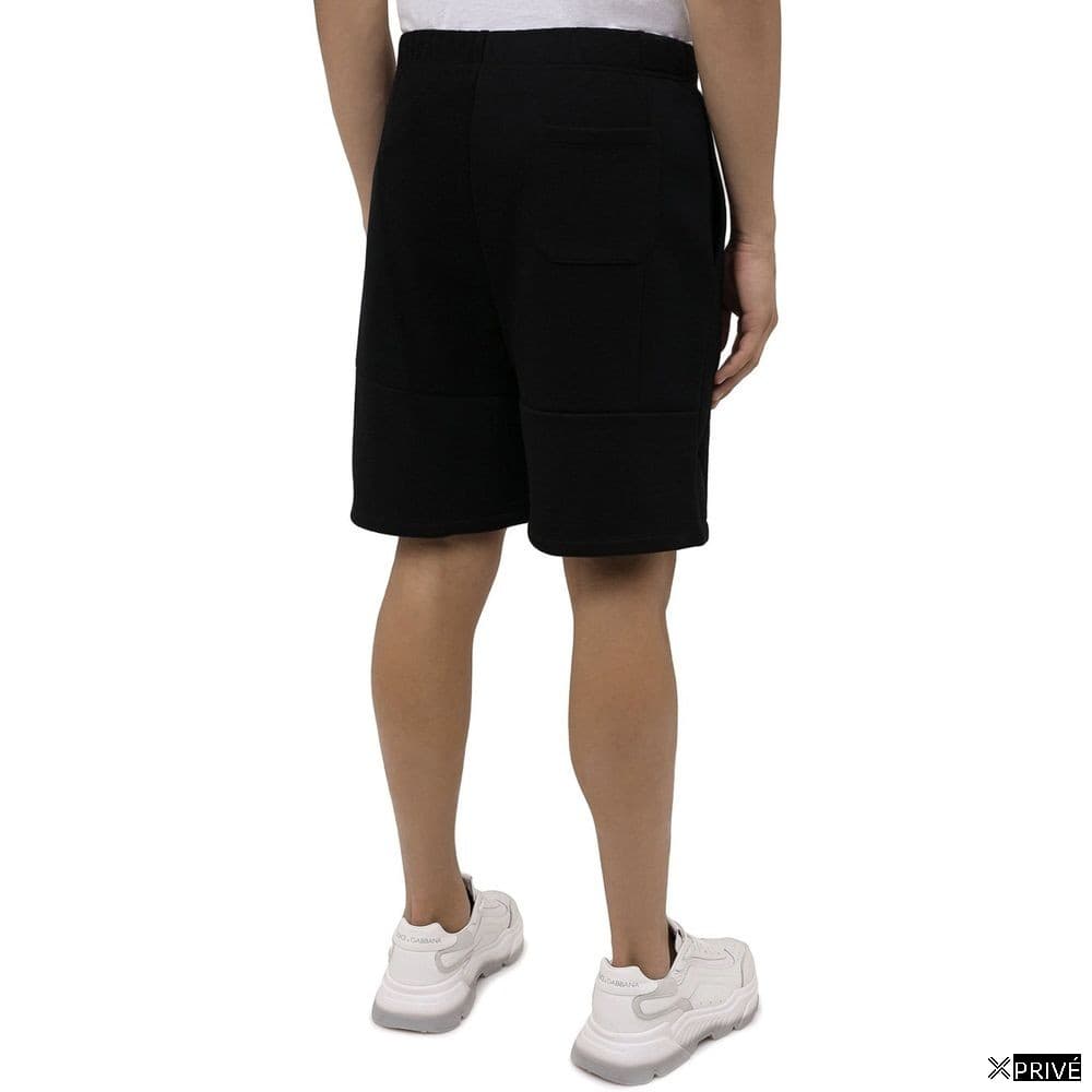 Short noir en Modal — 3