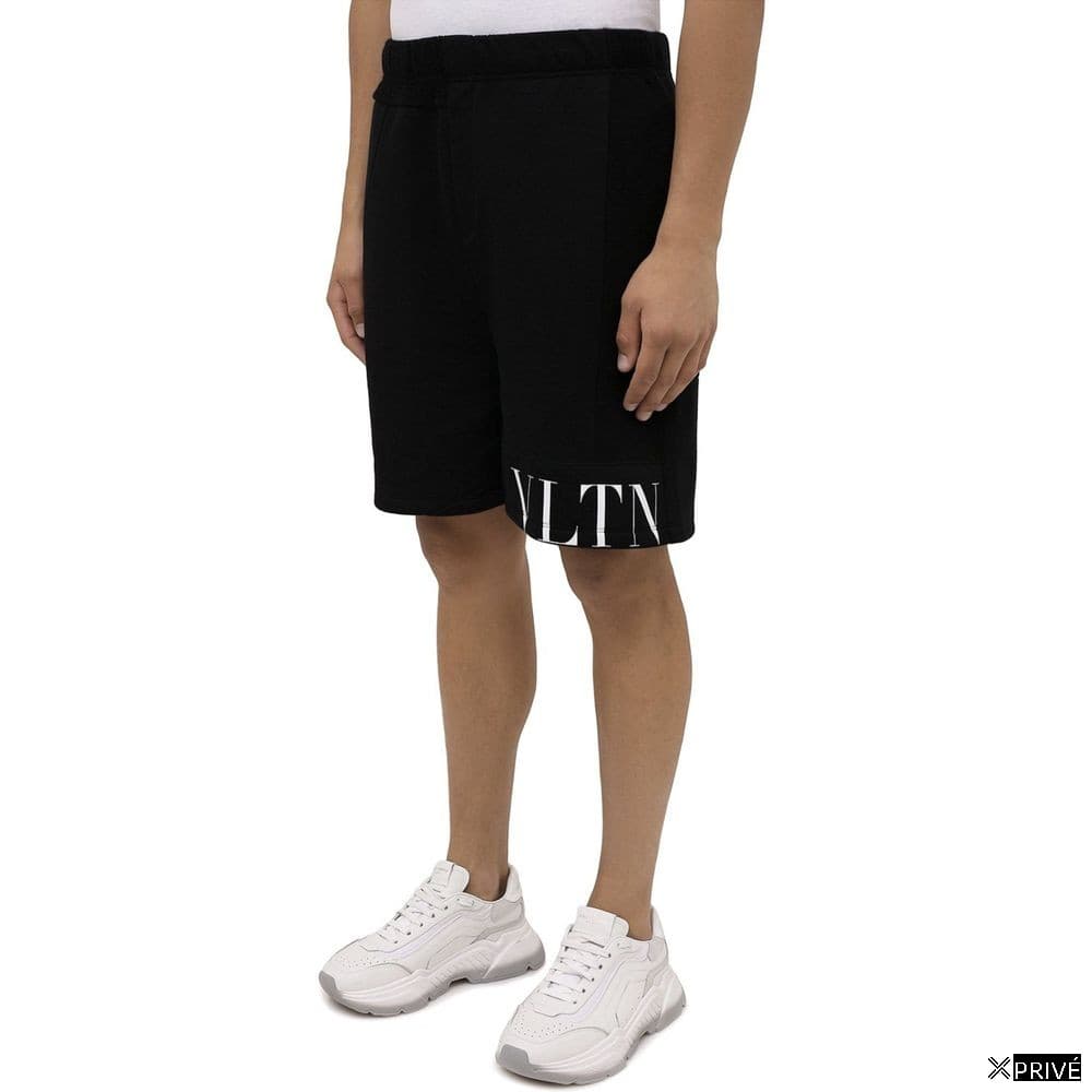 Short noir en Modal — 2
