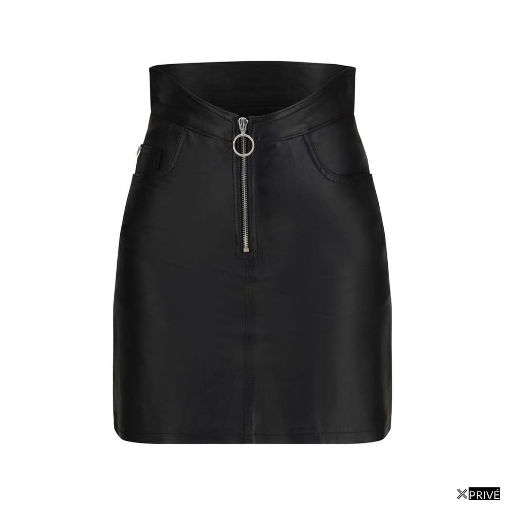 Jupe noire — 1