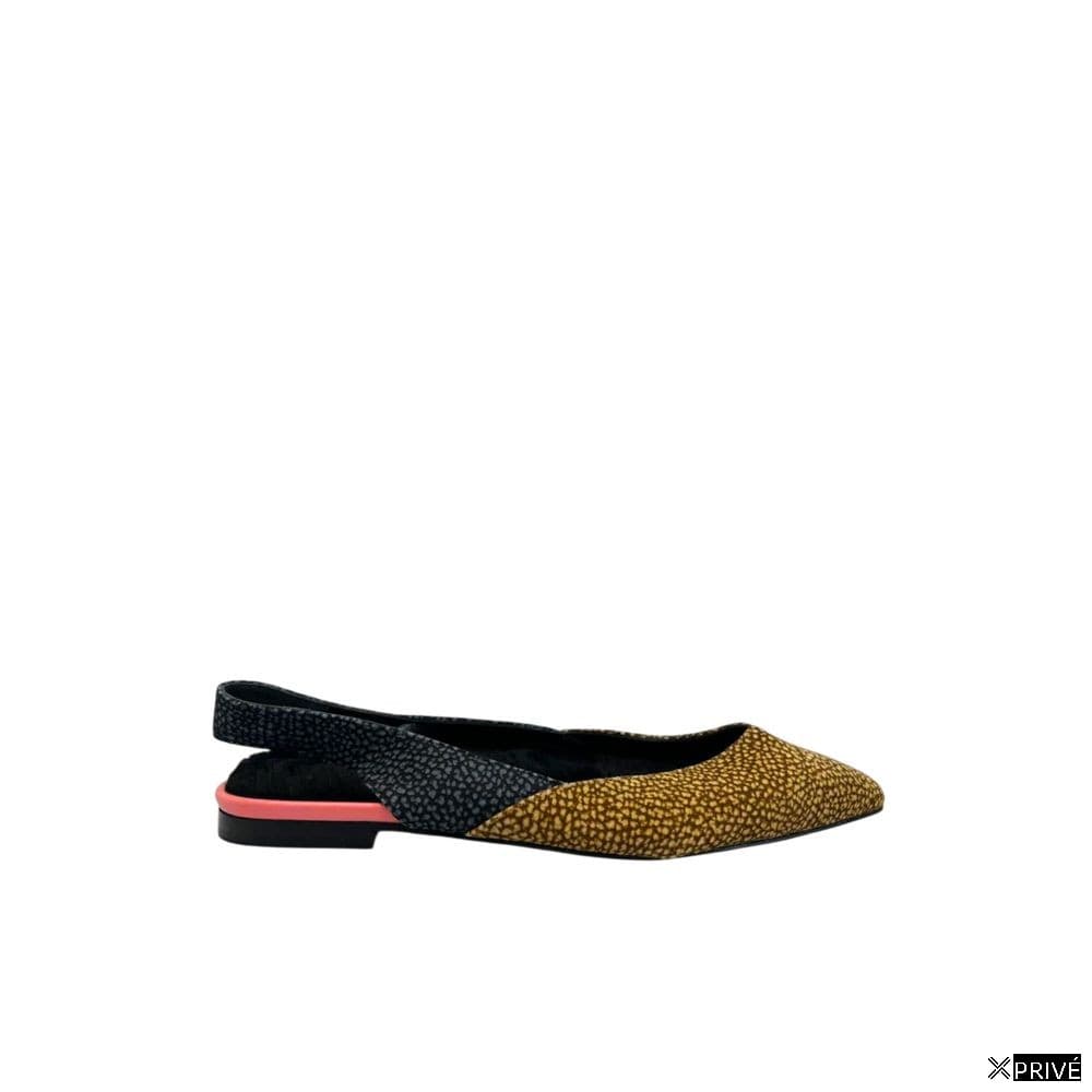 Sandales beiges — 1