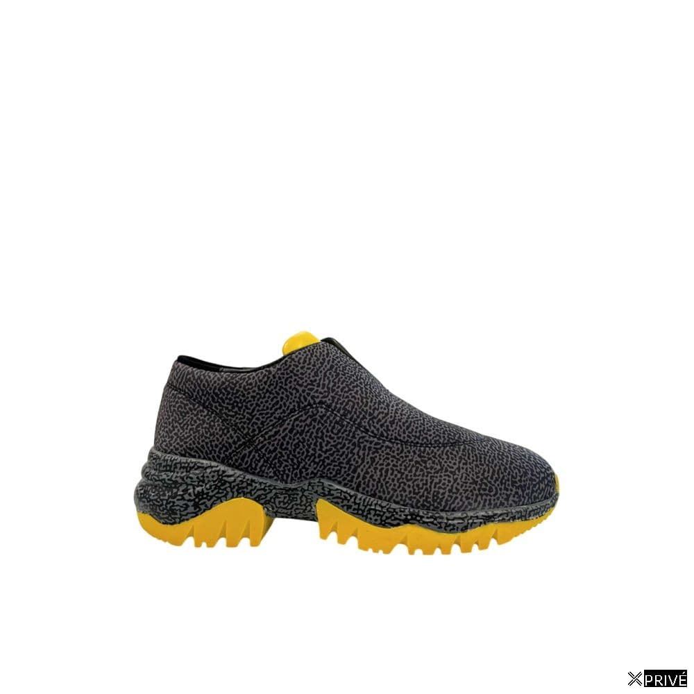 Chaussures de sport noires — 1