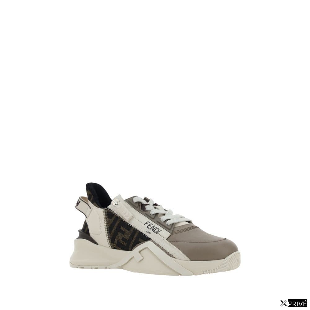 Chaussures de sport brunes — 2