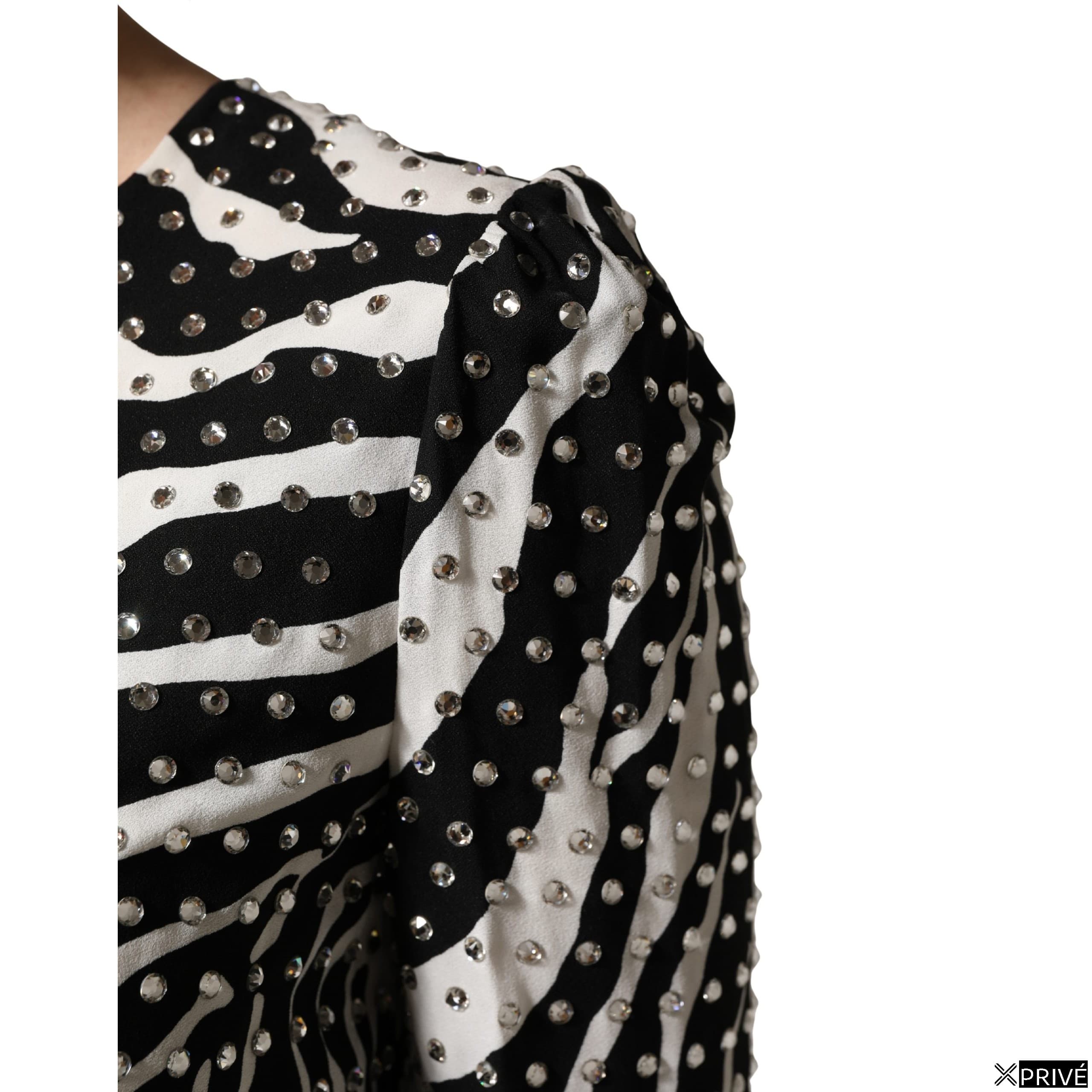 Robe noir et blanc — 6