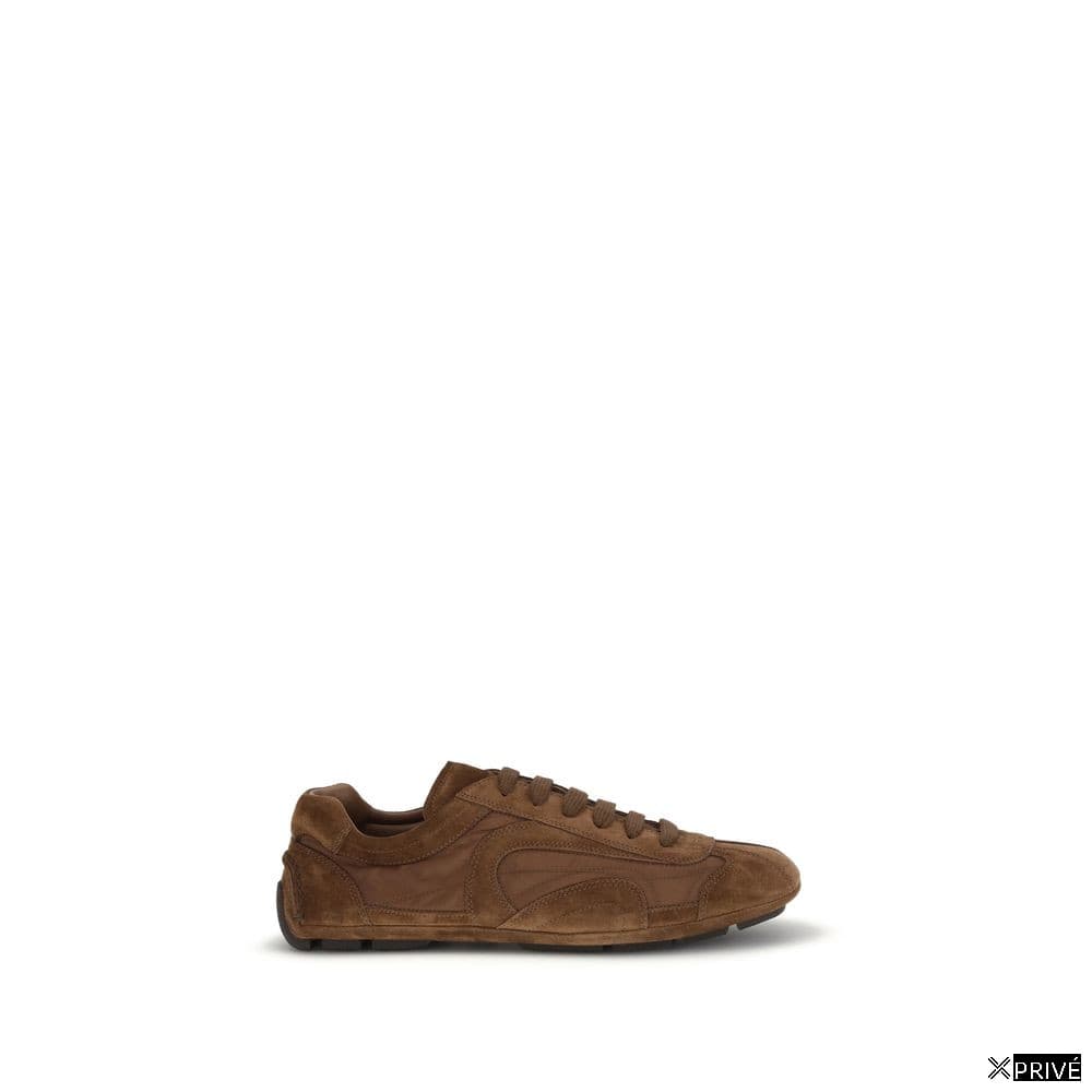Chaussures de sport brunes — 1