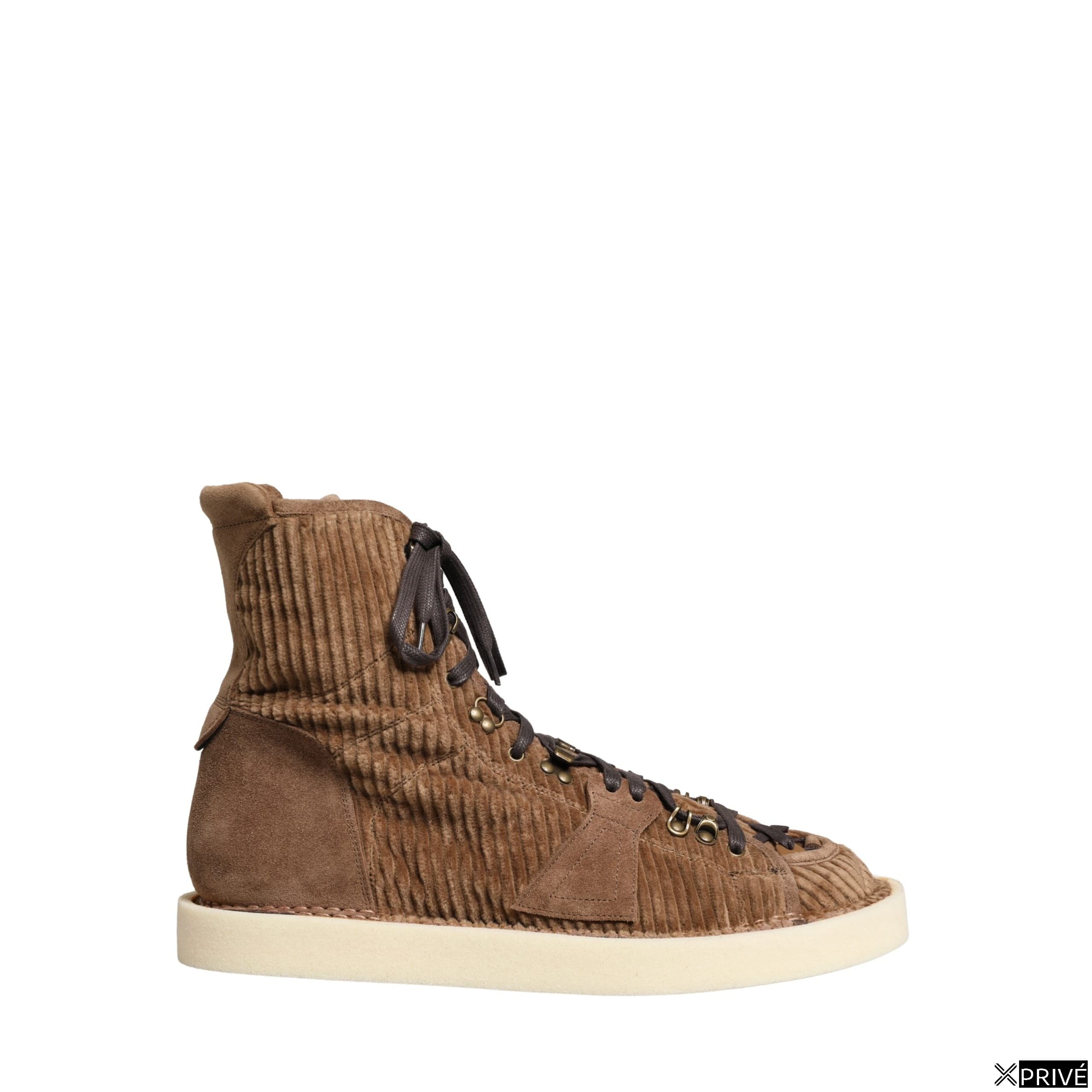 Bottes brunes — 1