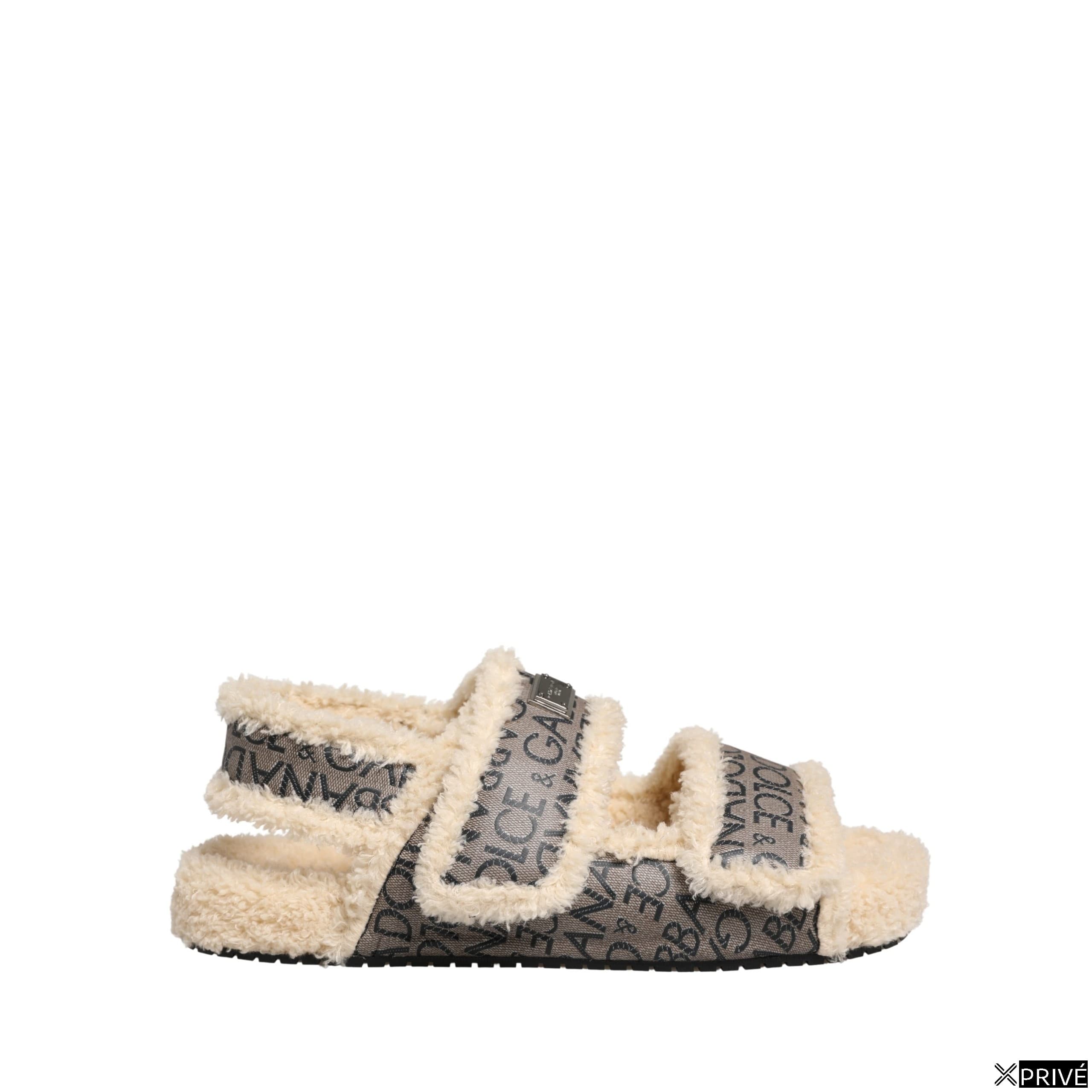Sandales beiges — 1