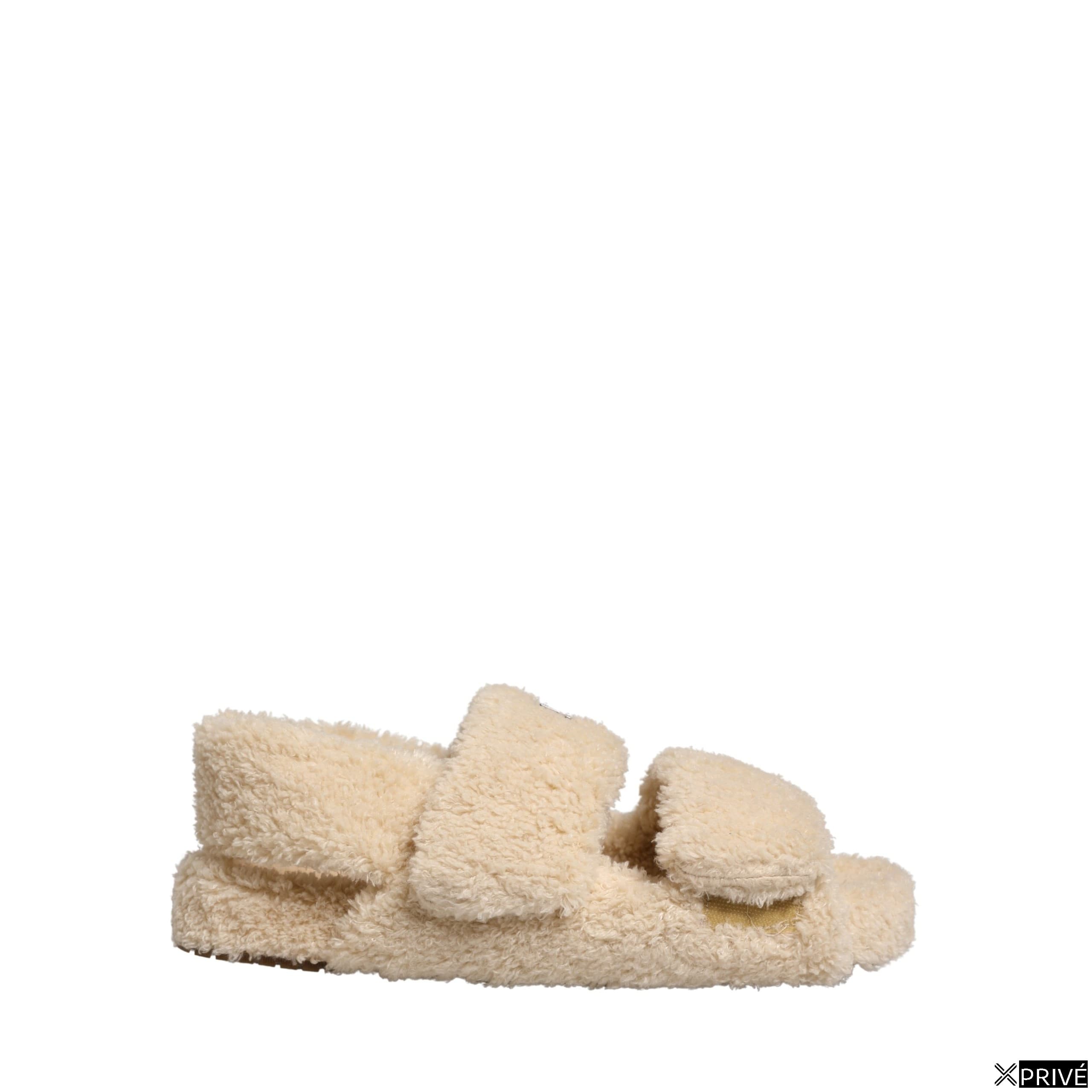 Sandales beiges — 1