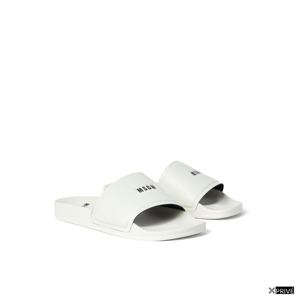 Chaussures plates blanches — 1