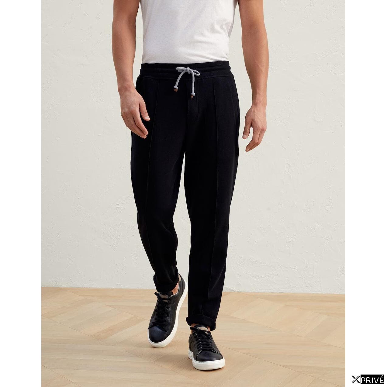 Homme noir — 1