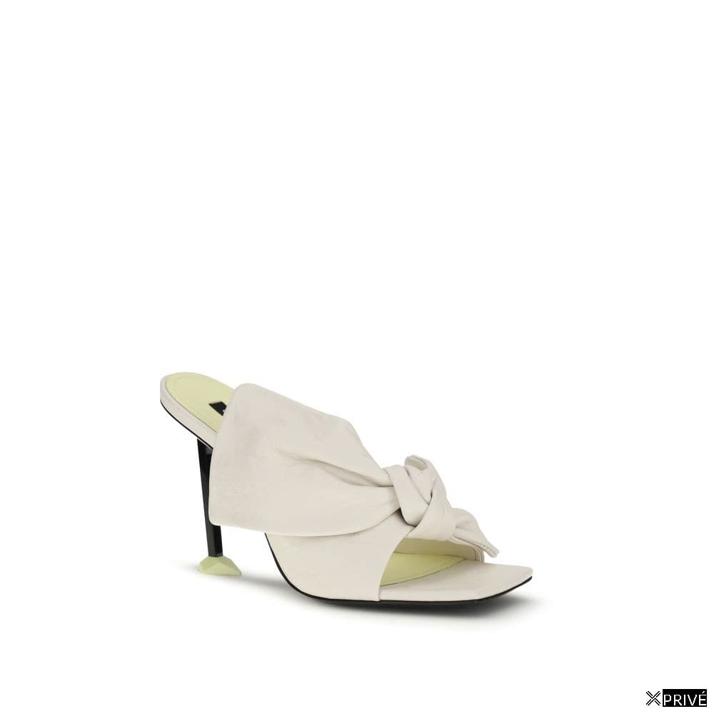 Sandales blanches — 2