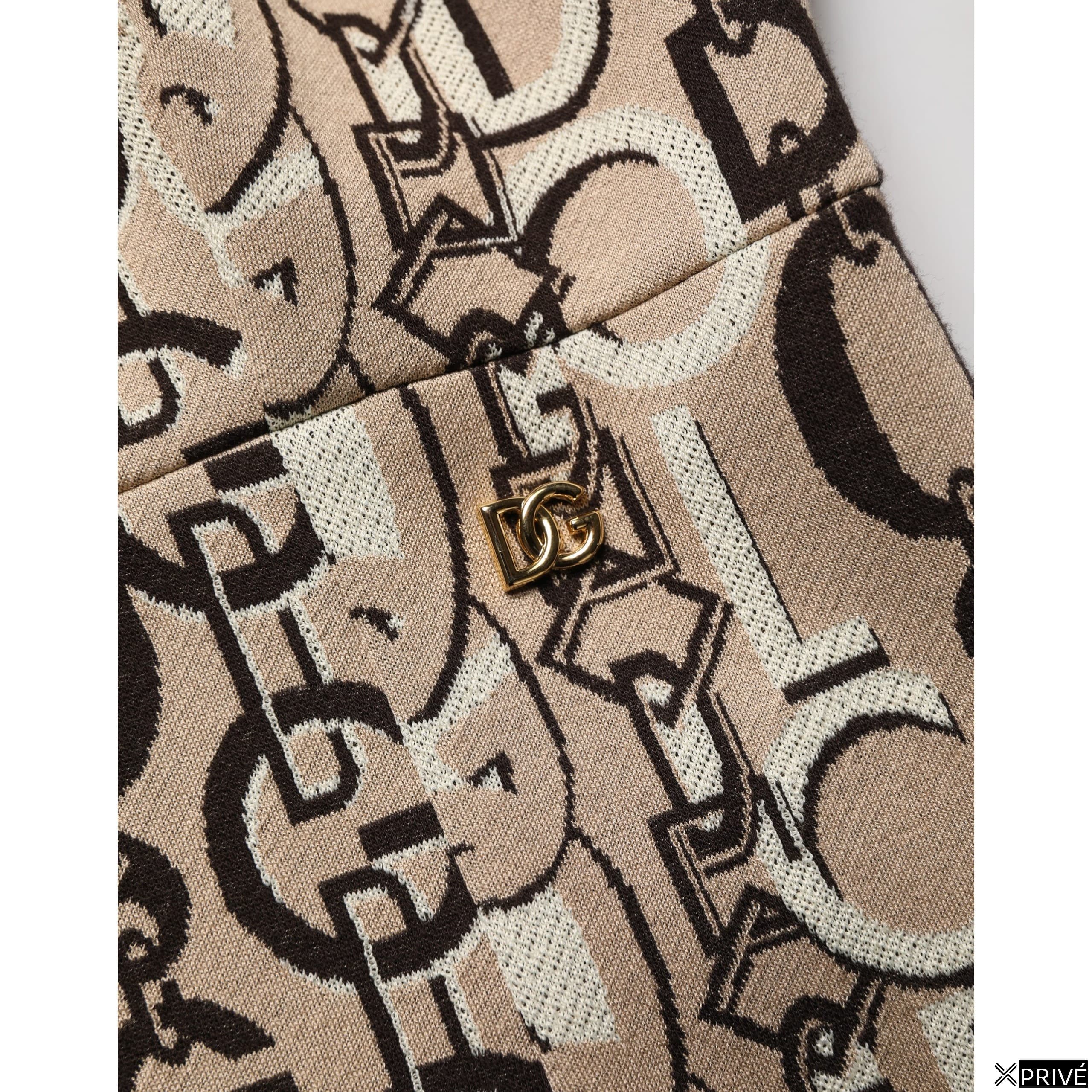 Robe brune — 6