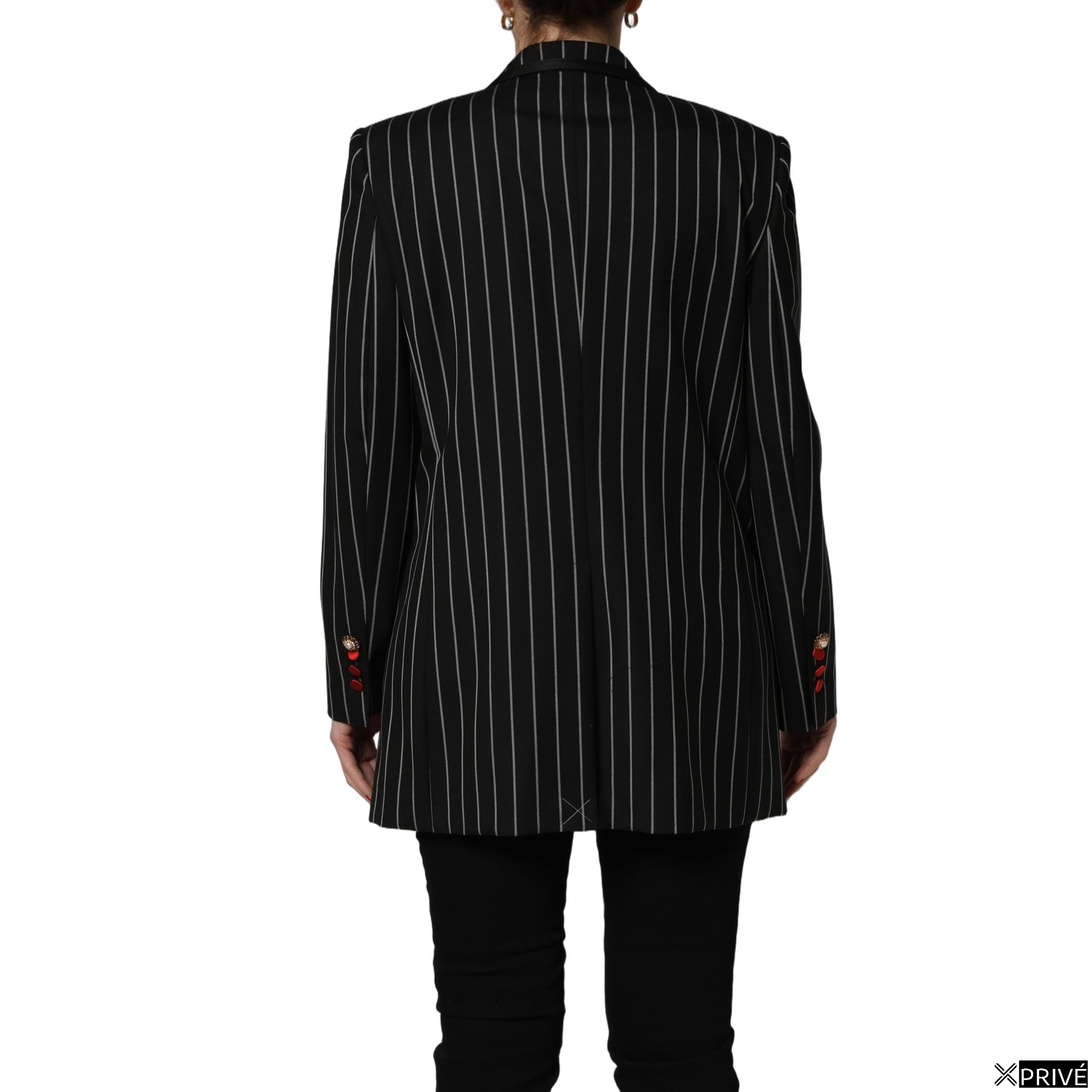Veste noire — 4