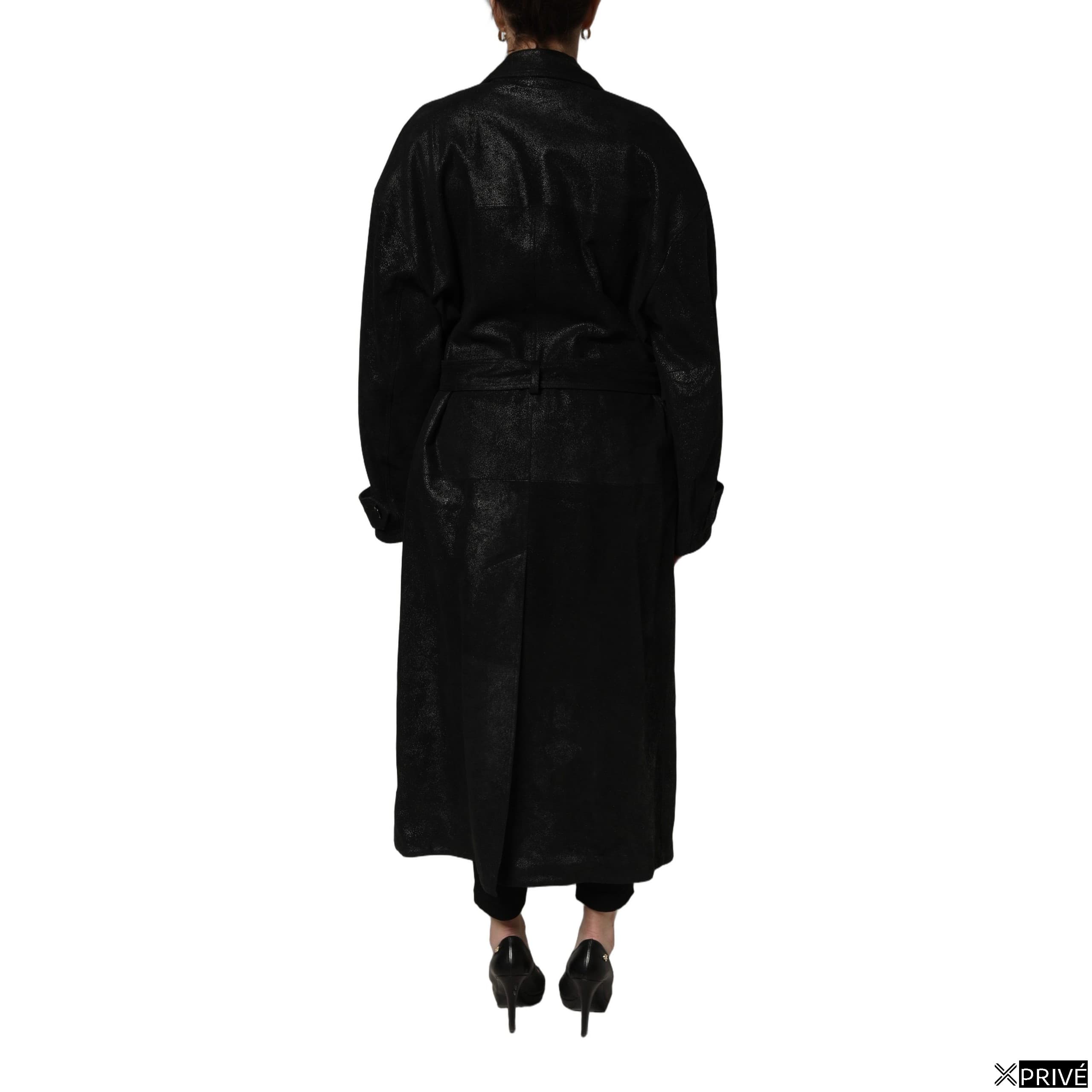 Veste noire — 4