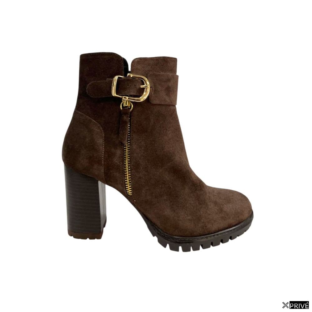 Bottes brunes — 1