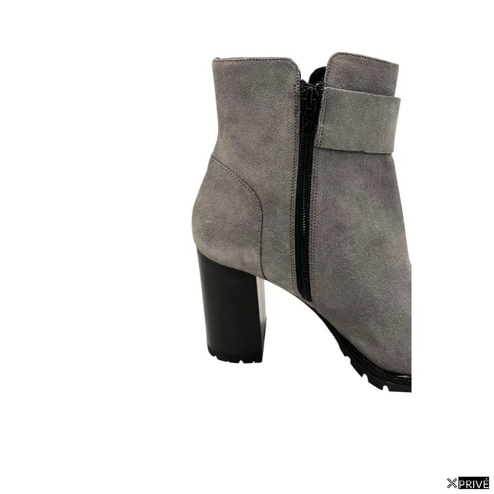 Bottes grises — 4