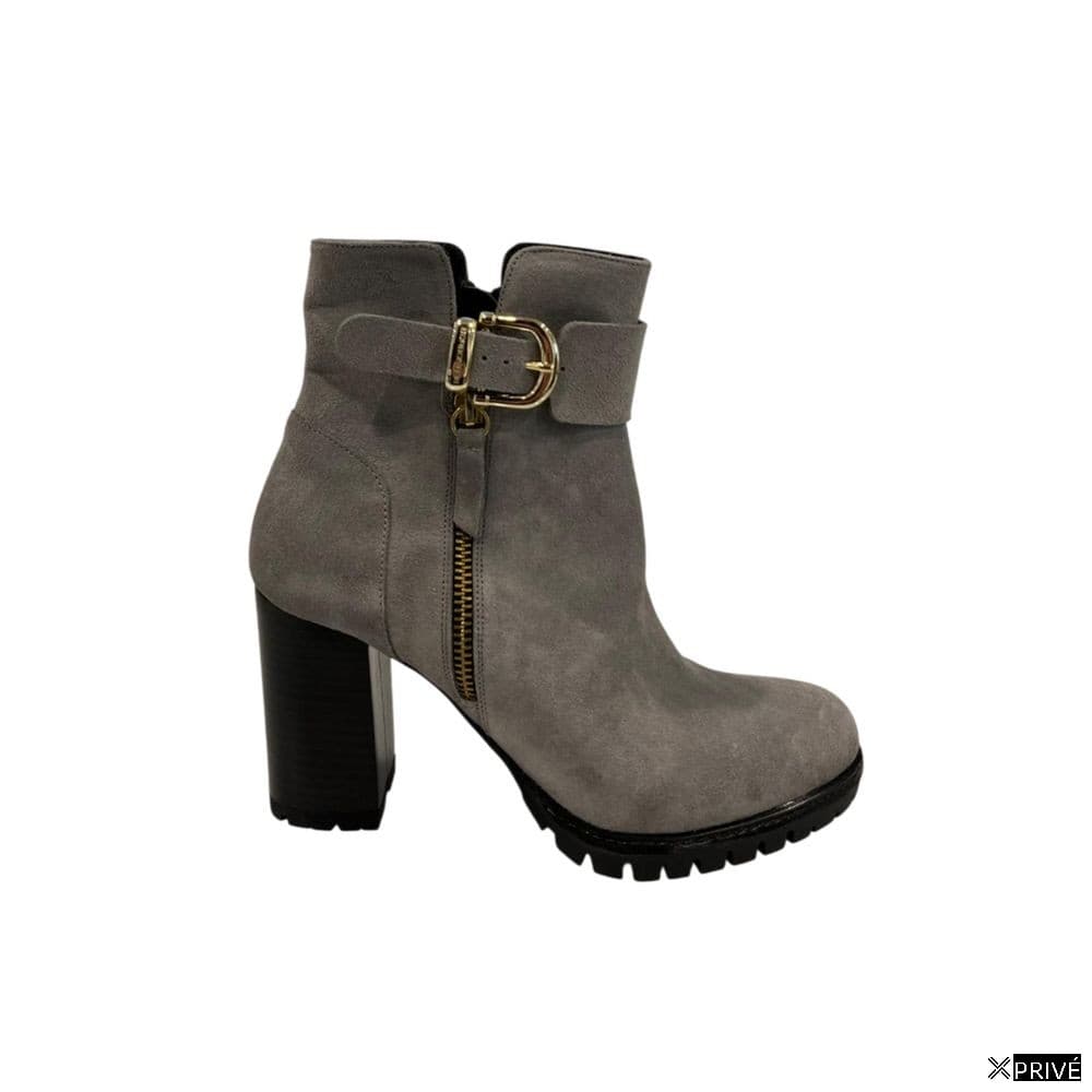 Bottes grises — 1