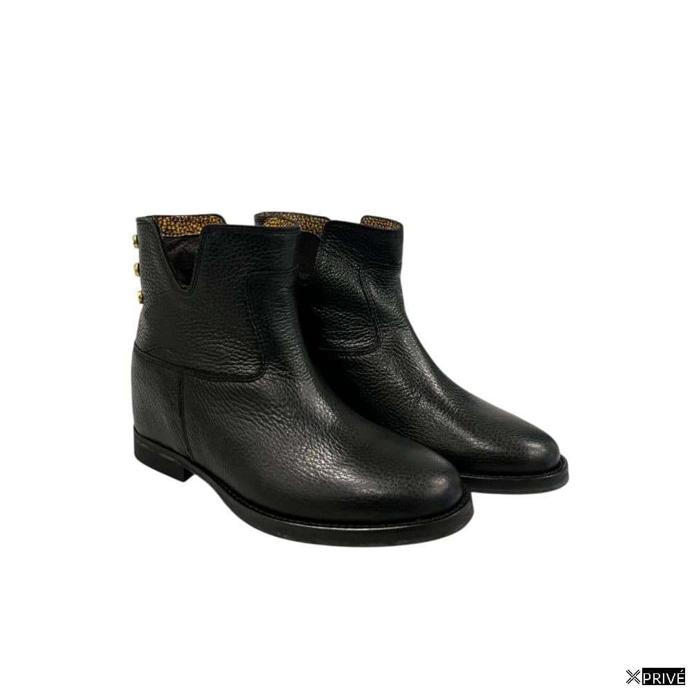 Bottes noires — 3