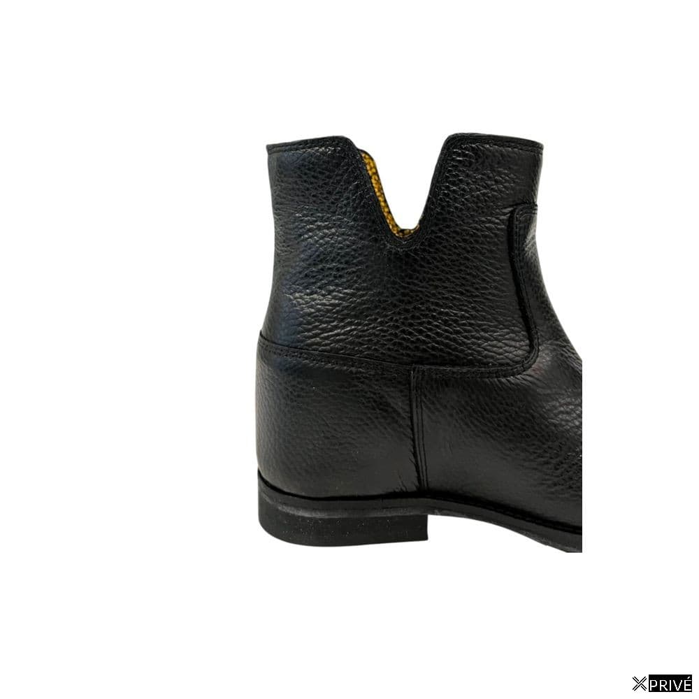 Bottes noires — 4