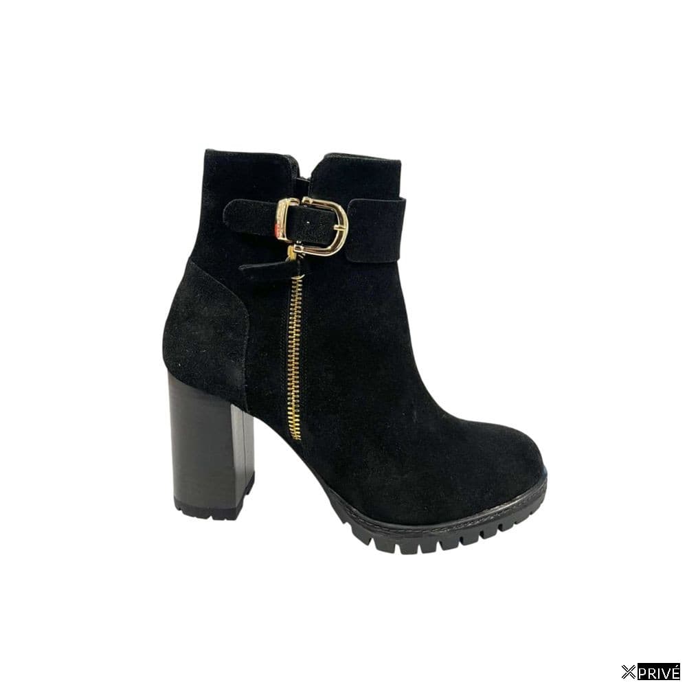 Bottes noires — 1