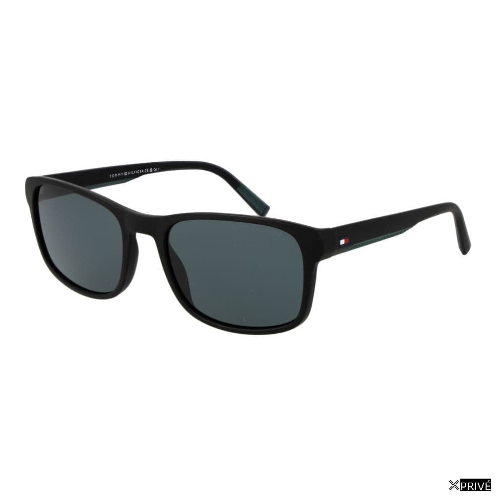Lunettes de soleil noires — 1