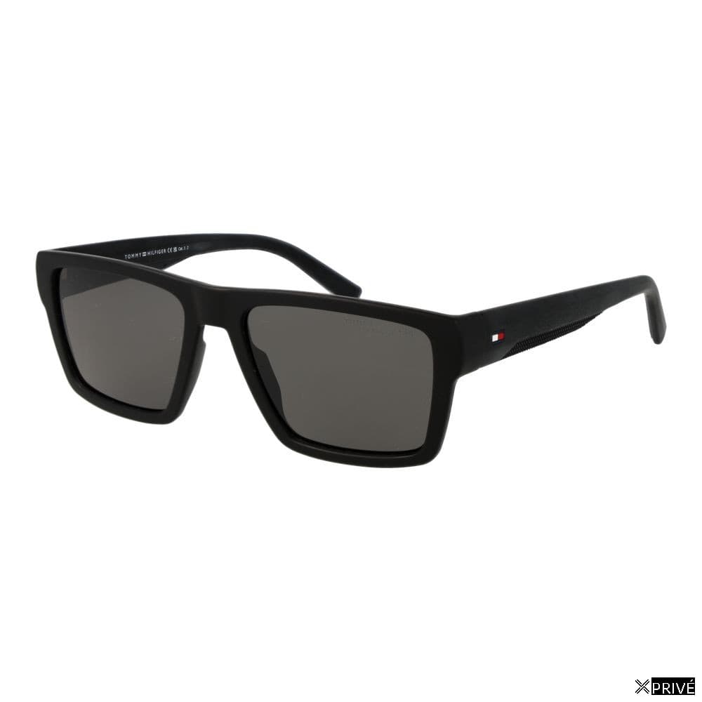 Lunettes de soleil noires — 1