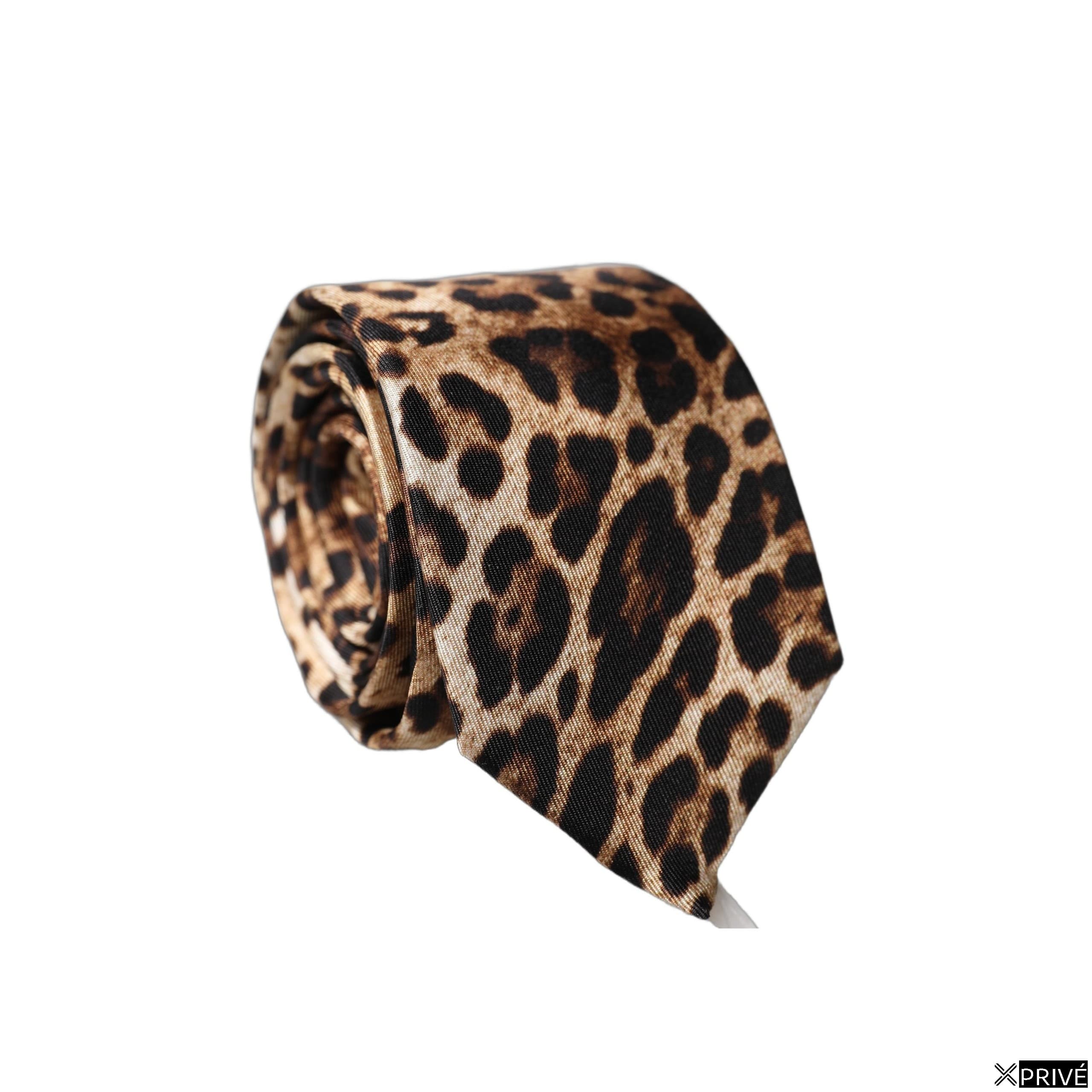 Cravate et nœud papillon brun — 1