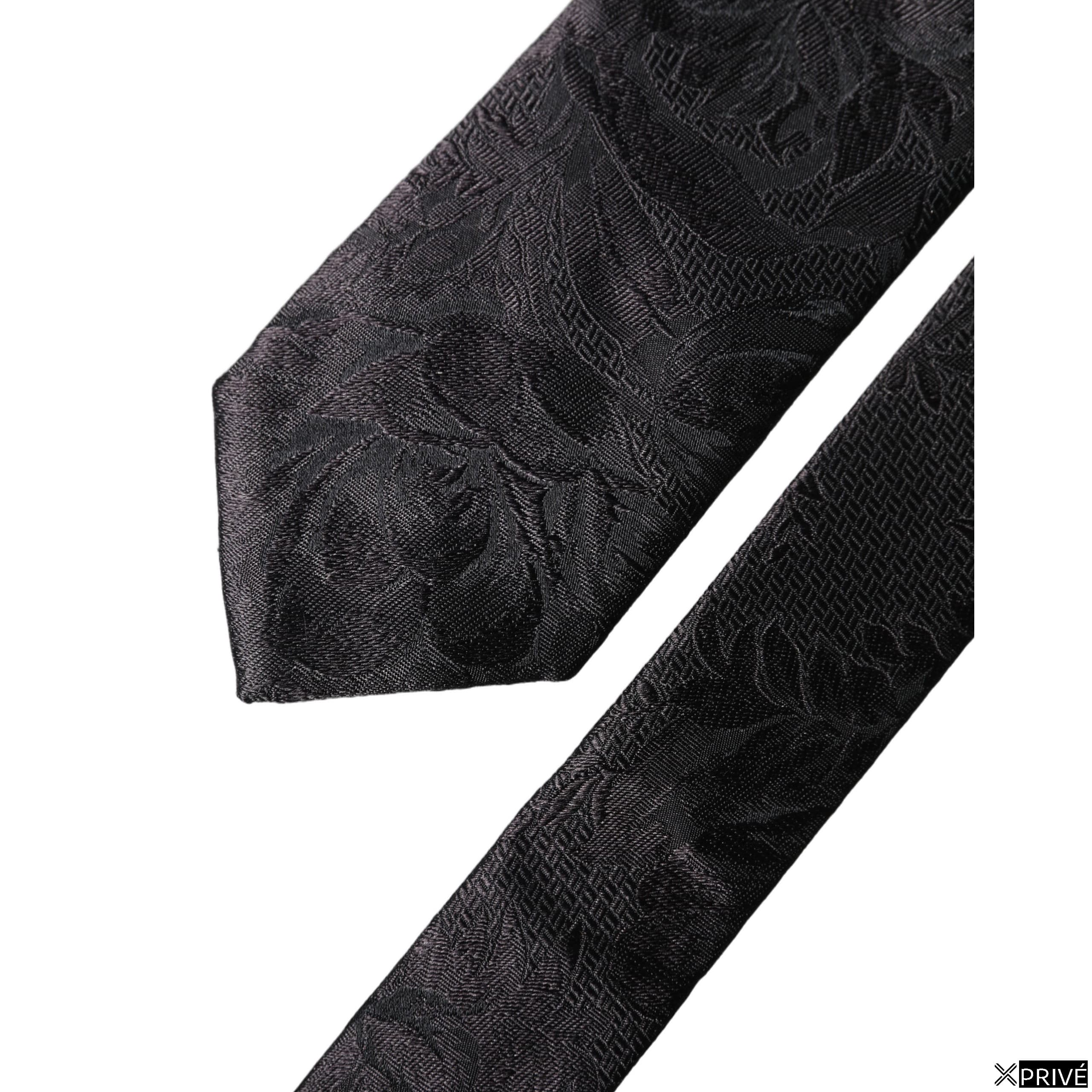 Cravate et nœud papillon noir — 4