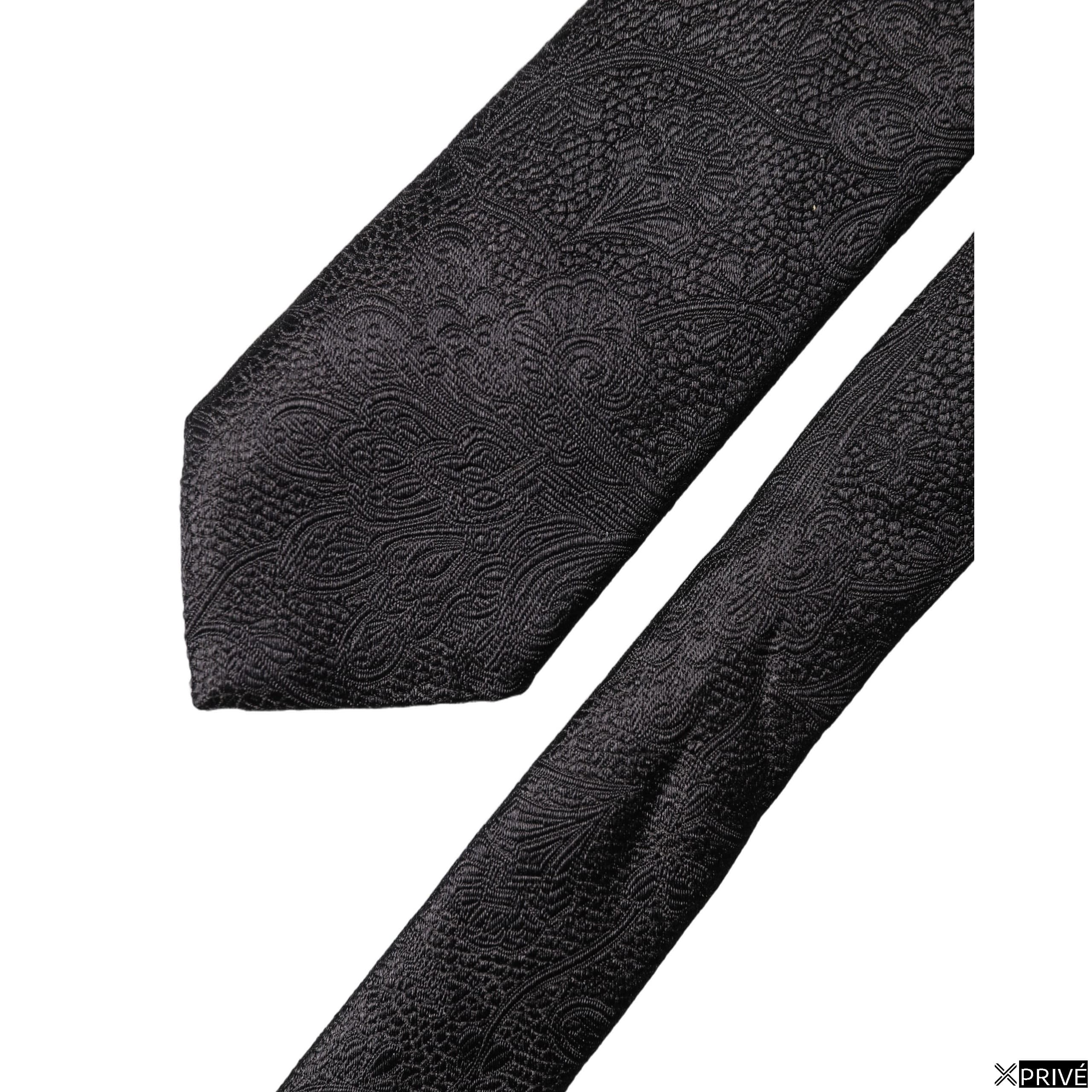 Cravate et nœud papillon noir — 3