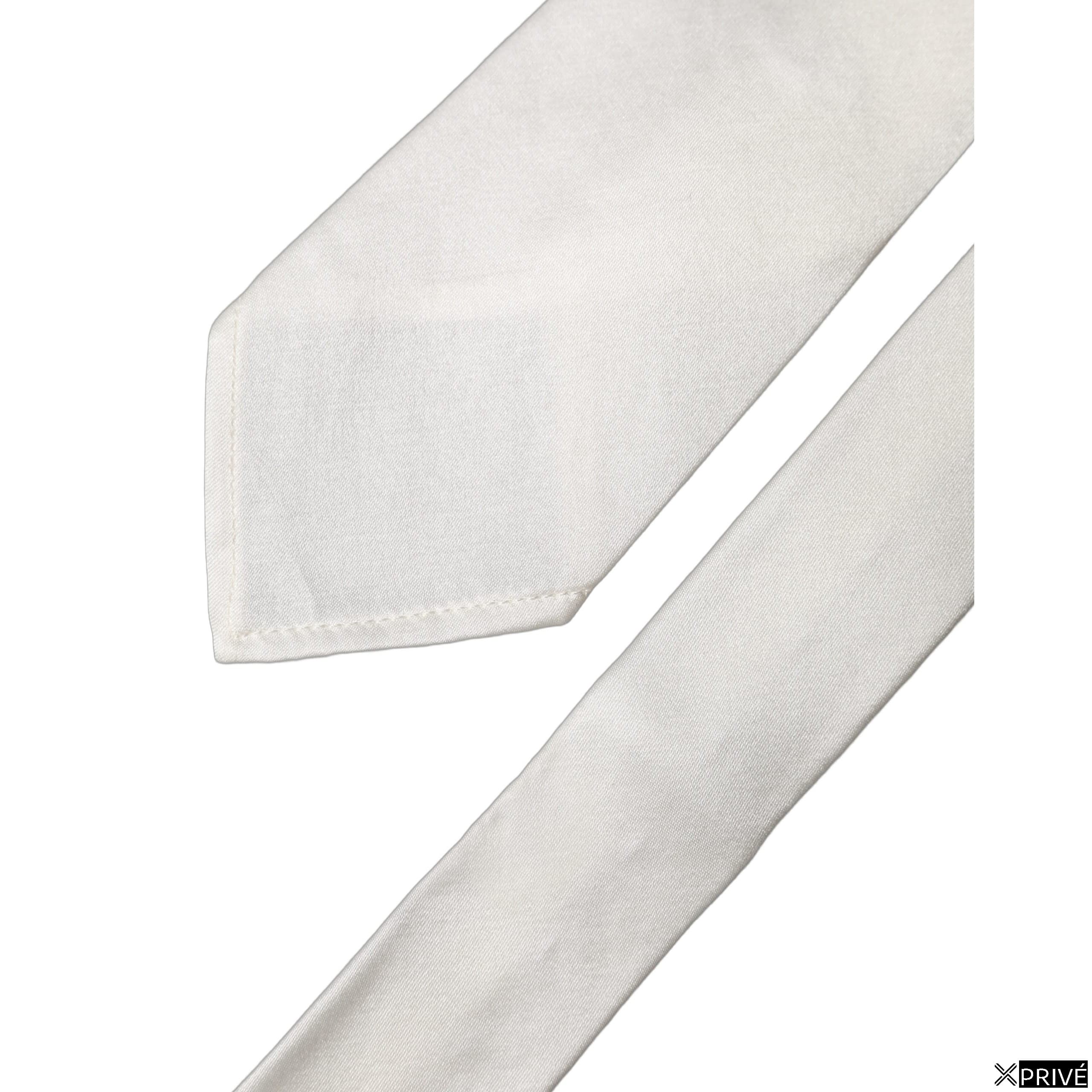 Cravate et nœud papillon blanc — 3