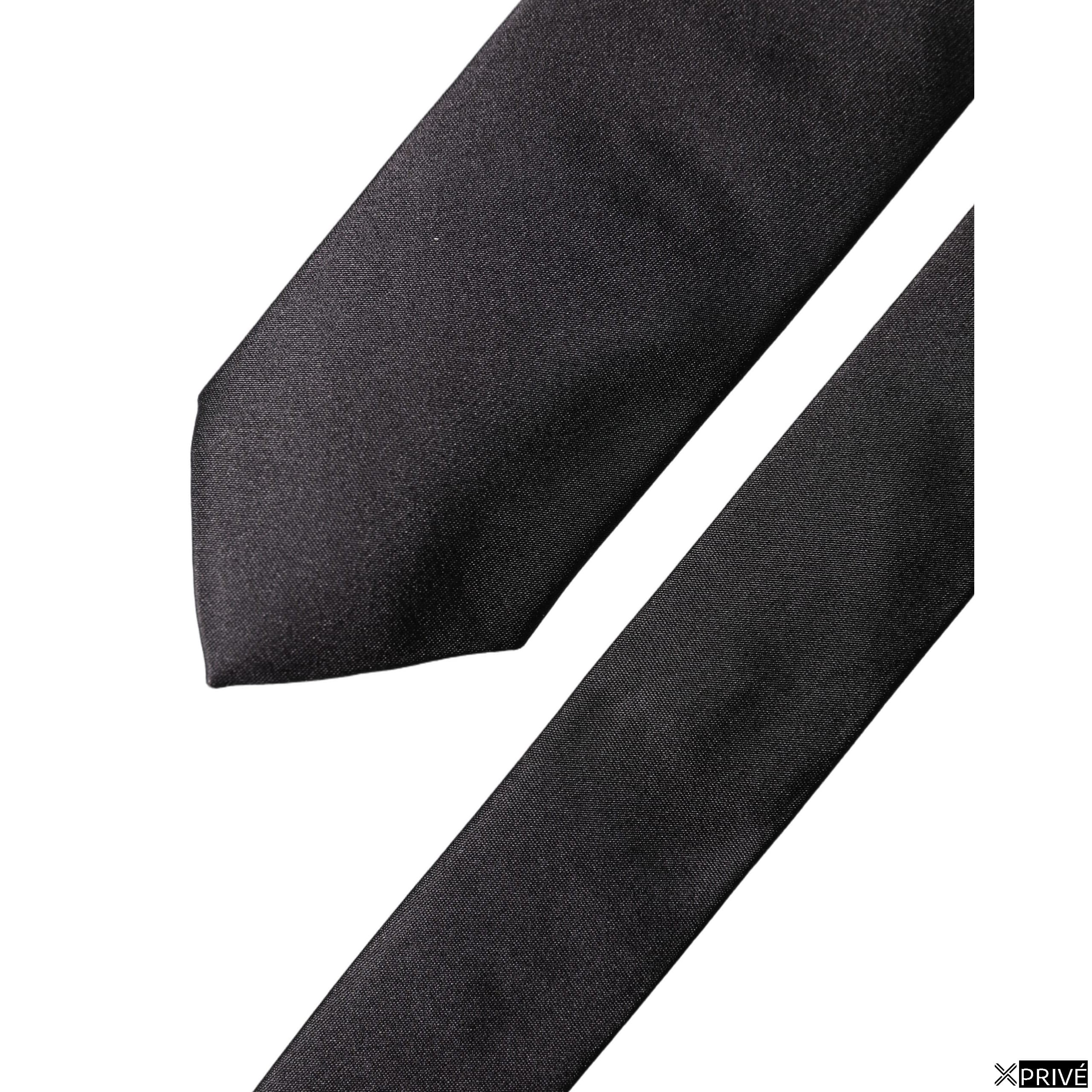 Cravate et nœud papillon noir — 4