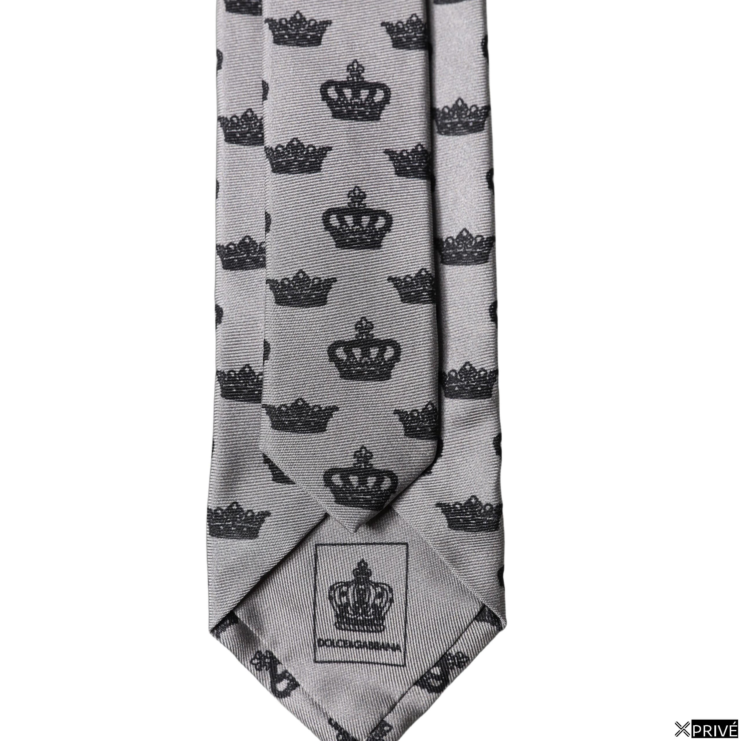 Cravate et nœud papillon gris — 3