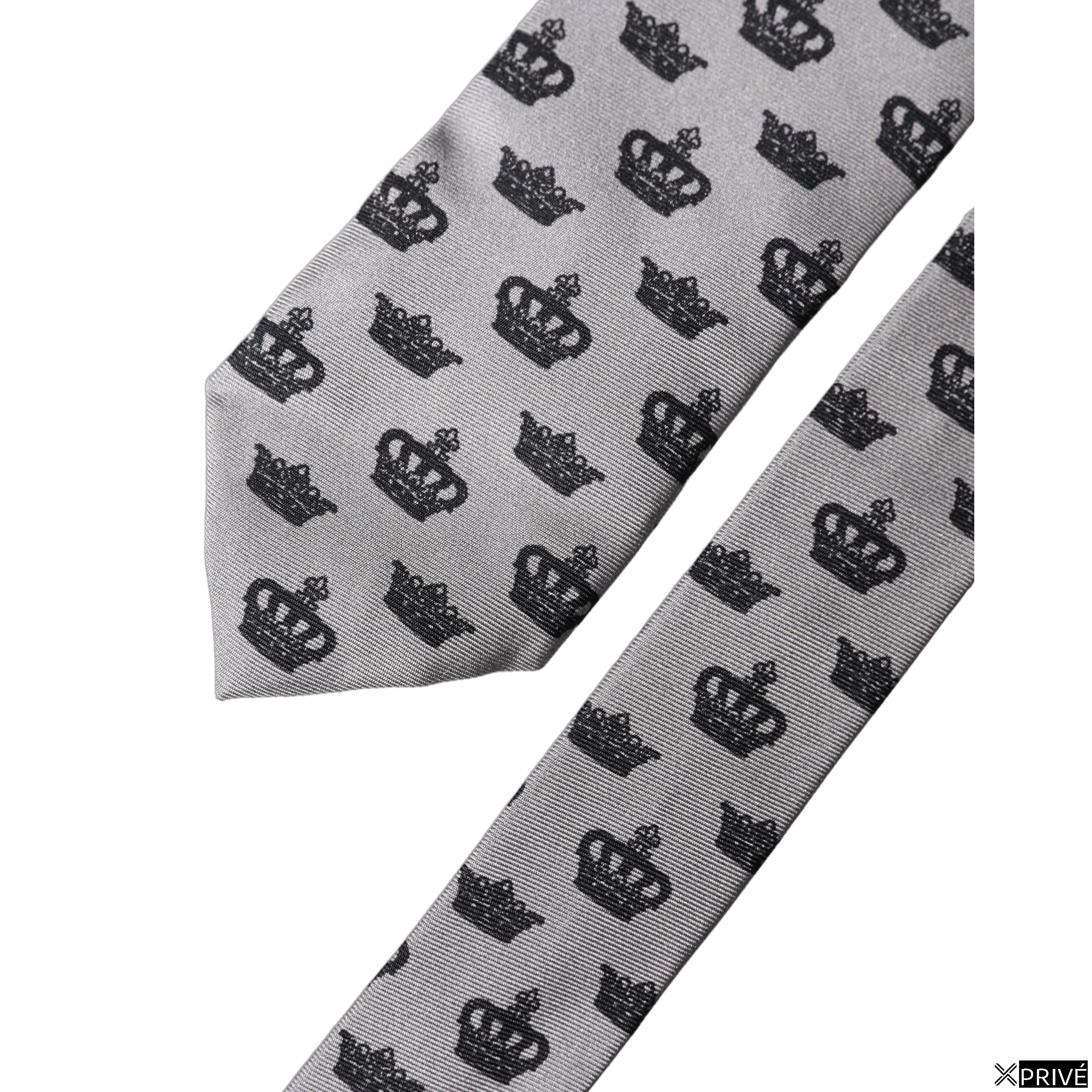 Cravate et nœud papillon gris — 5