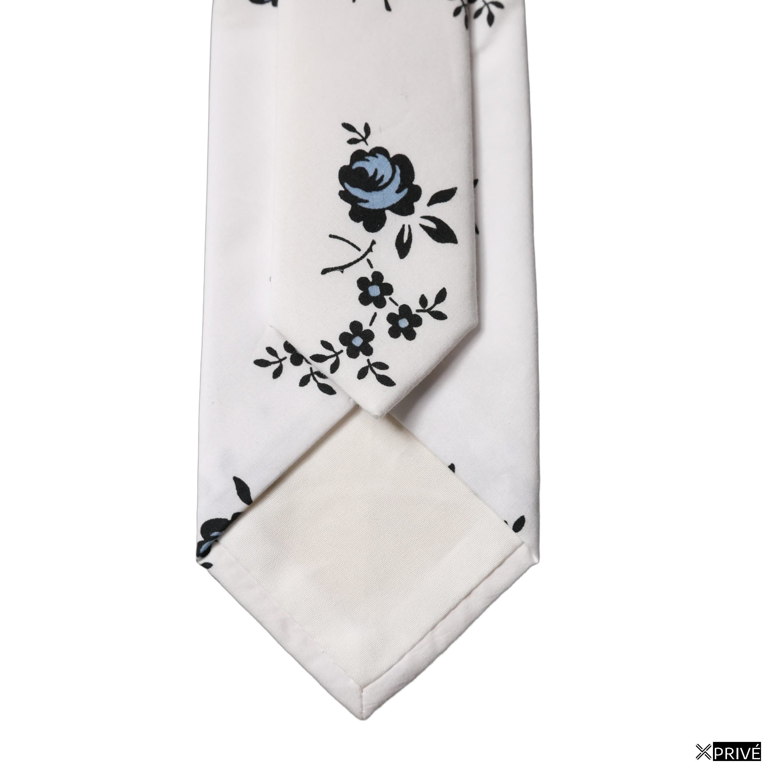 Cravate et nœud papillon blanc — 3