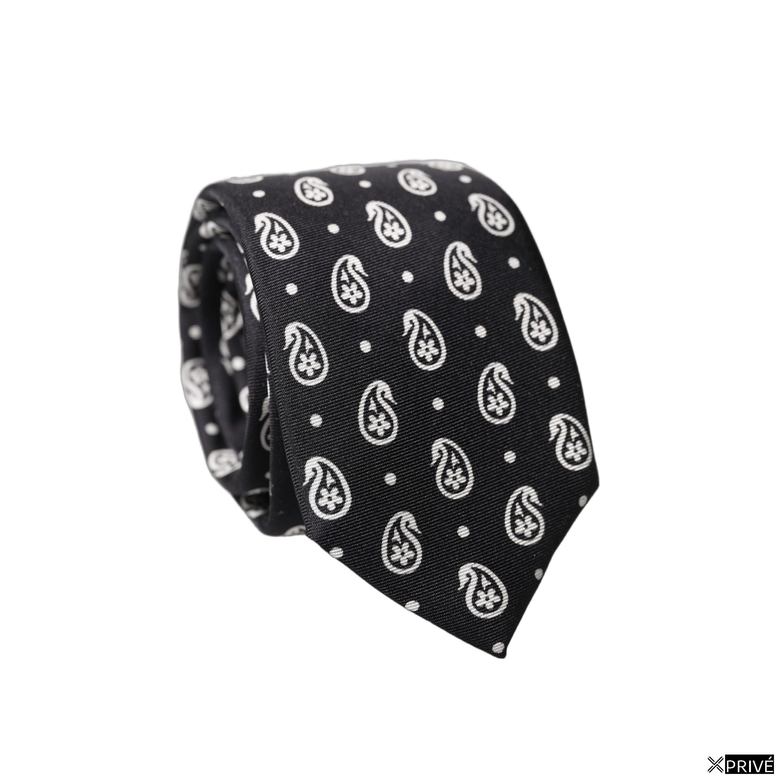 Cravate et nœud papillon noir et blanc — 1