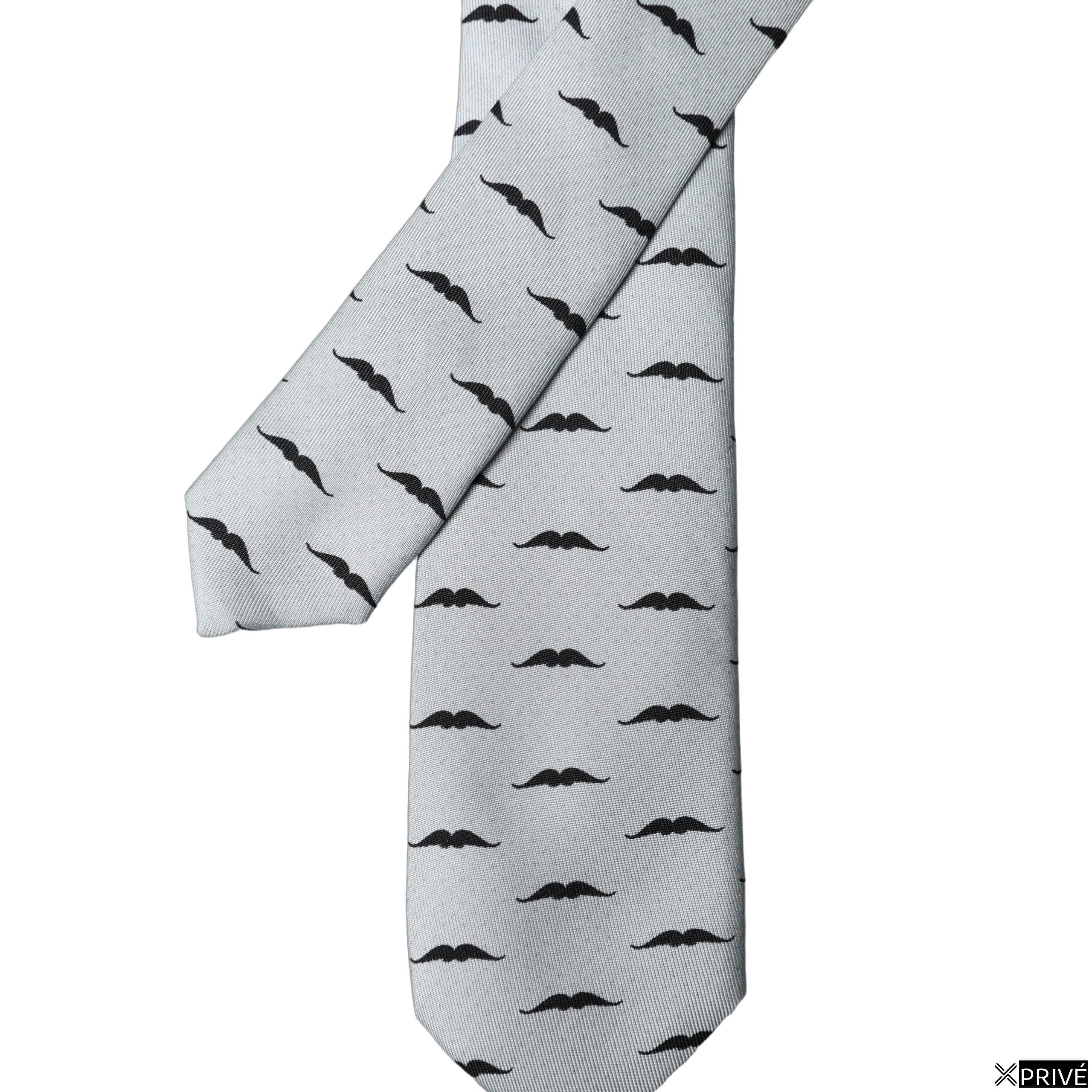 Cravate et nœud papillon gris — 4