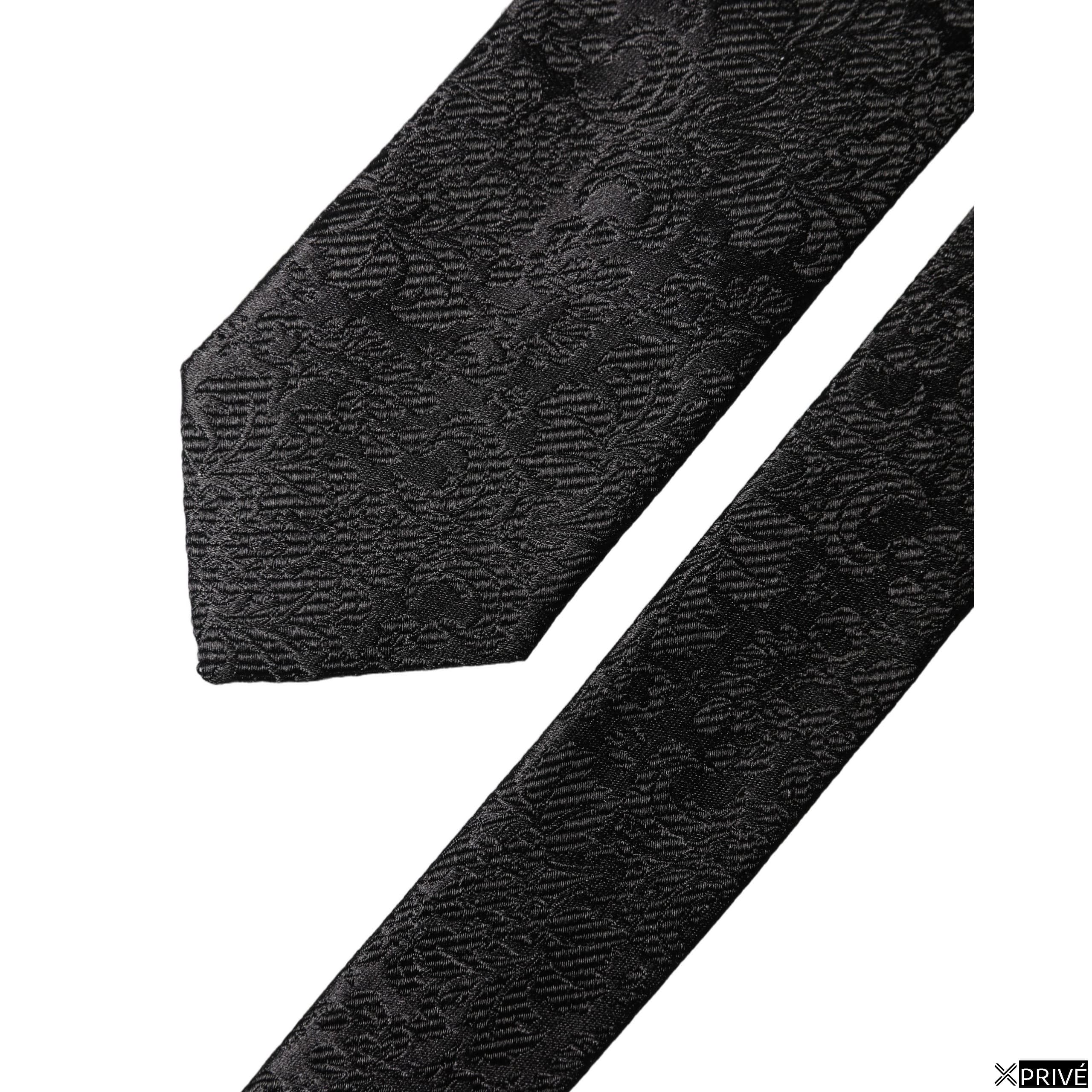 Cravate et nœud papillon noir — 4