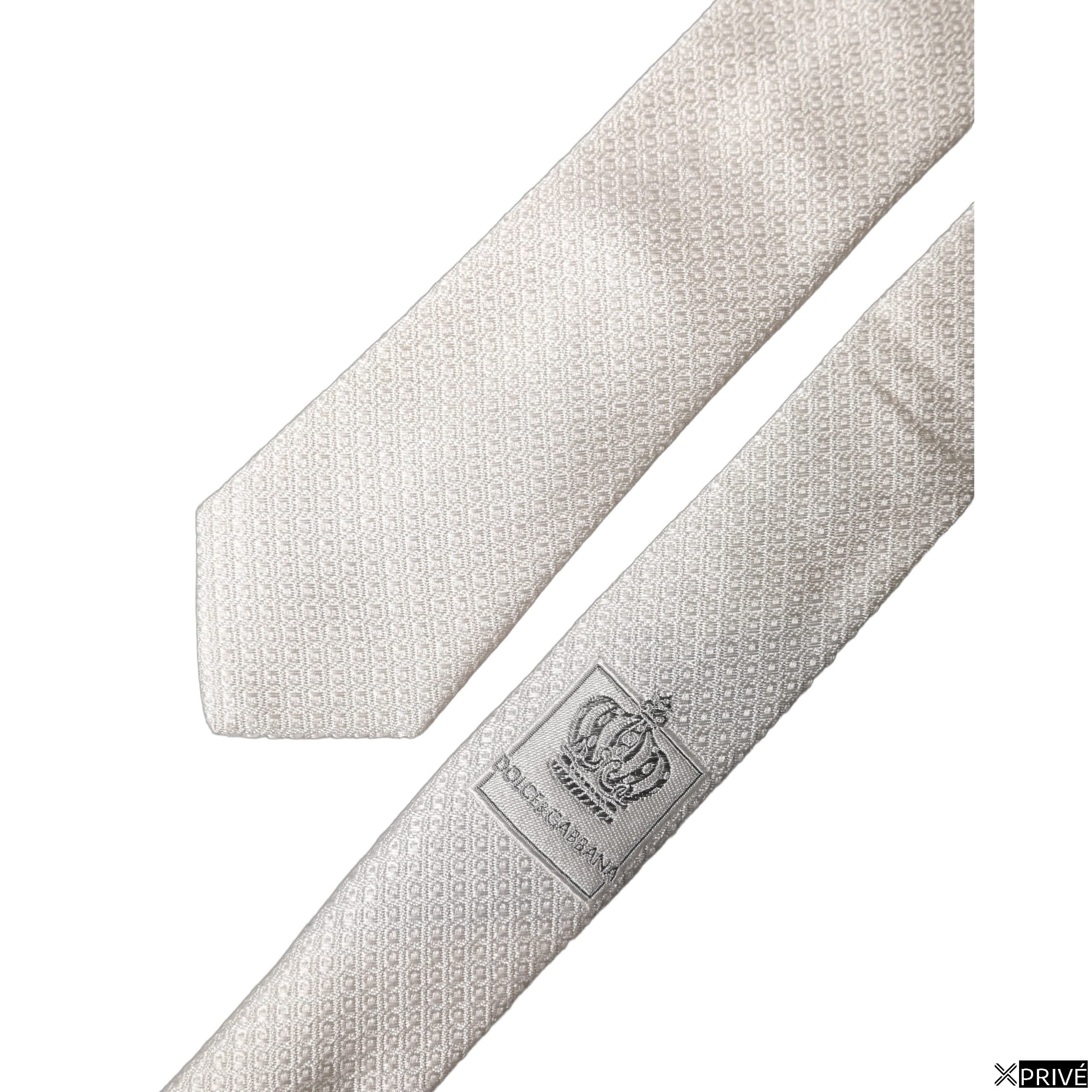 Cravate et nœud papillon blanc — 4