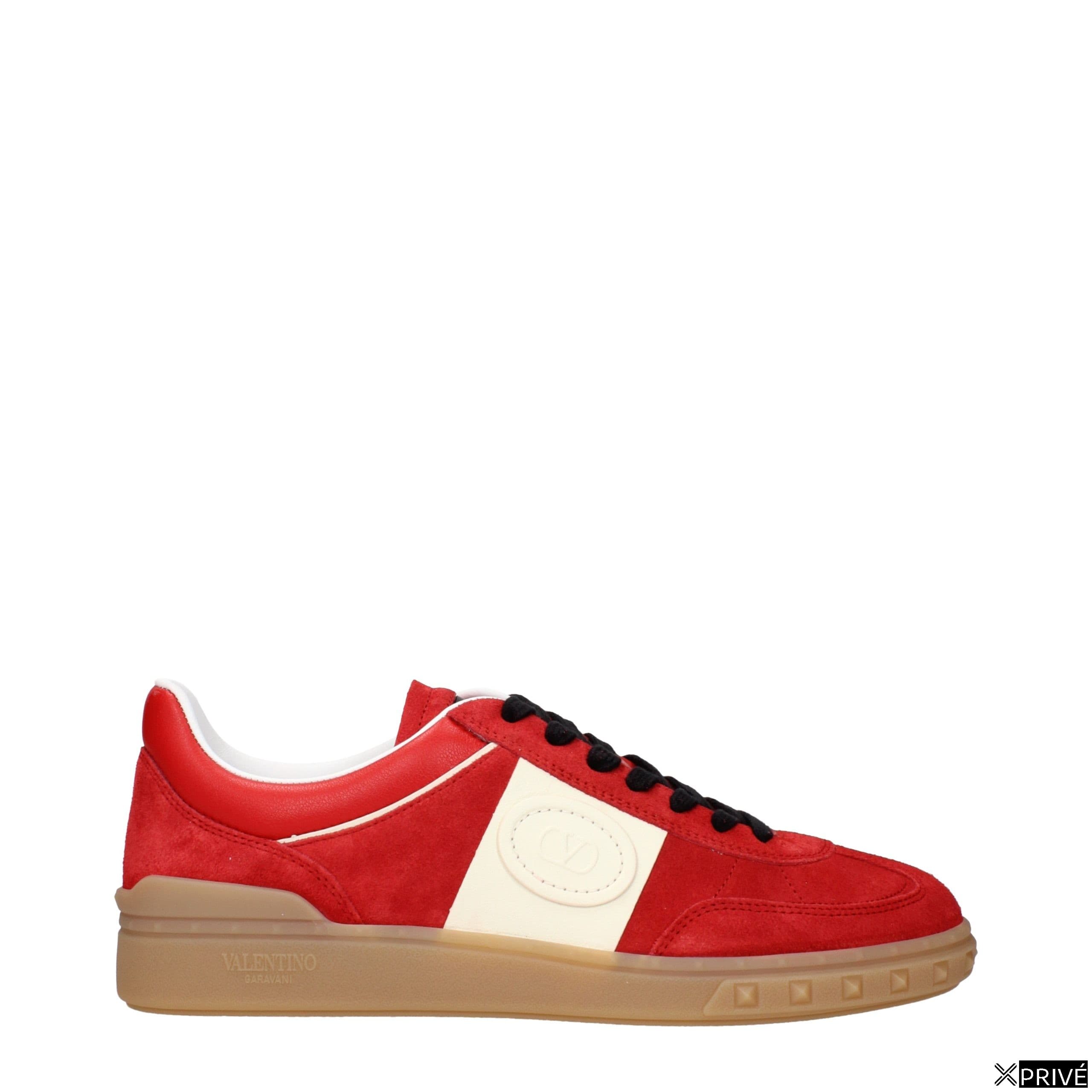 Chaussures de sport rouges — 1